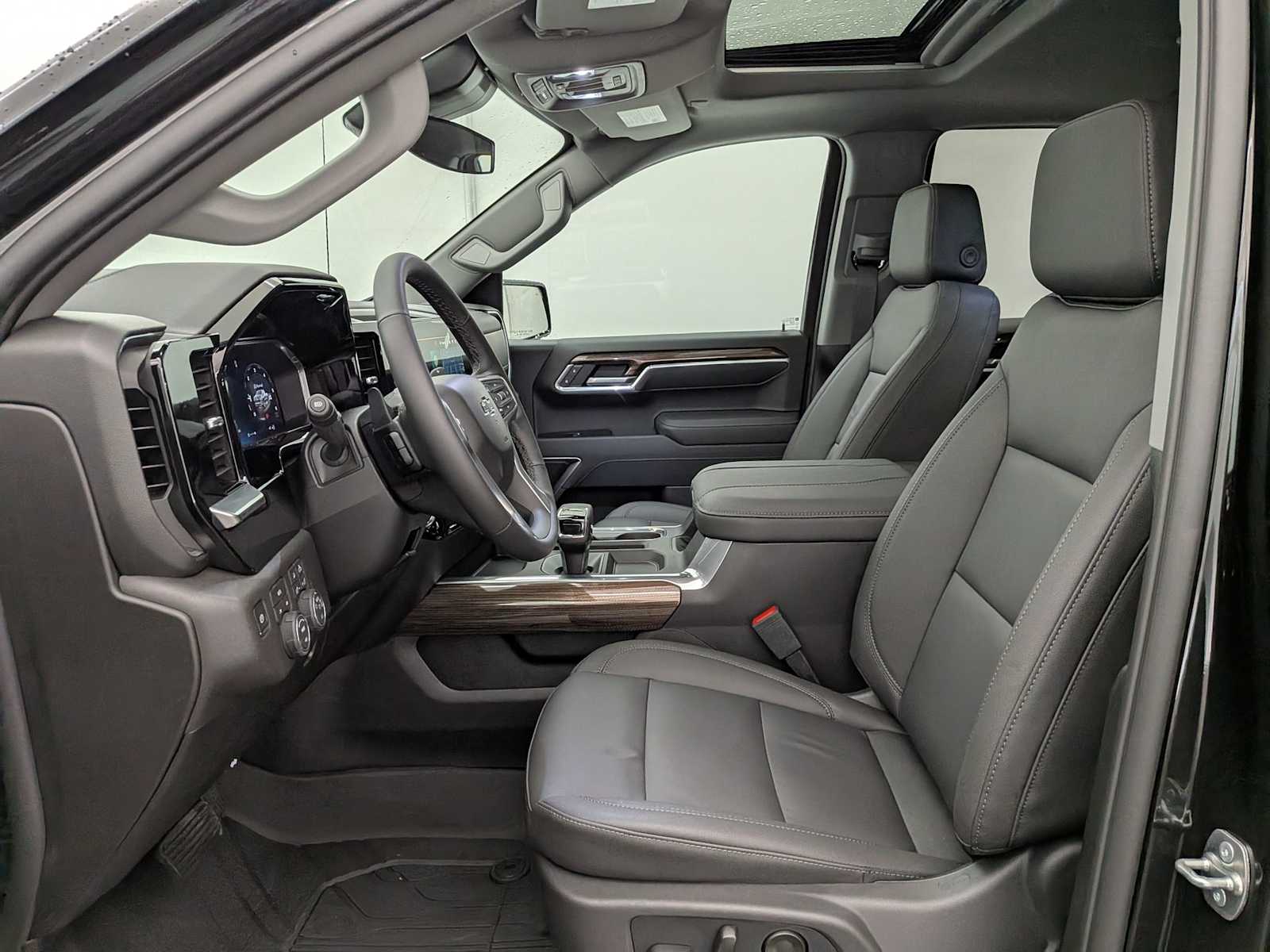 Thumbnail: 2026 Chevrolet Silverado 1500 - 19