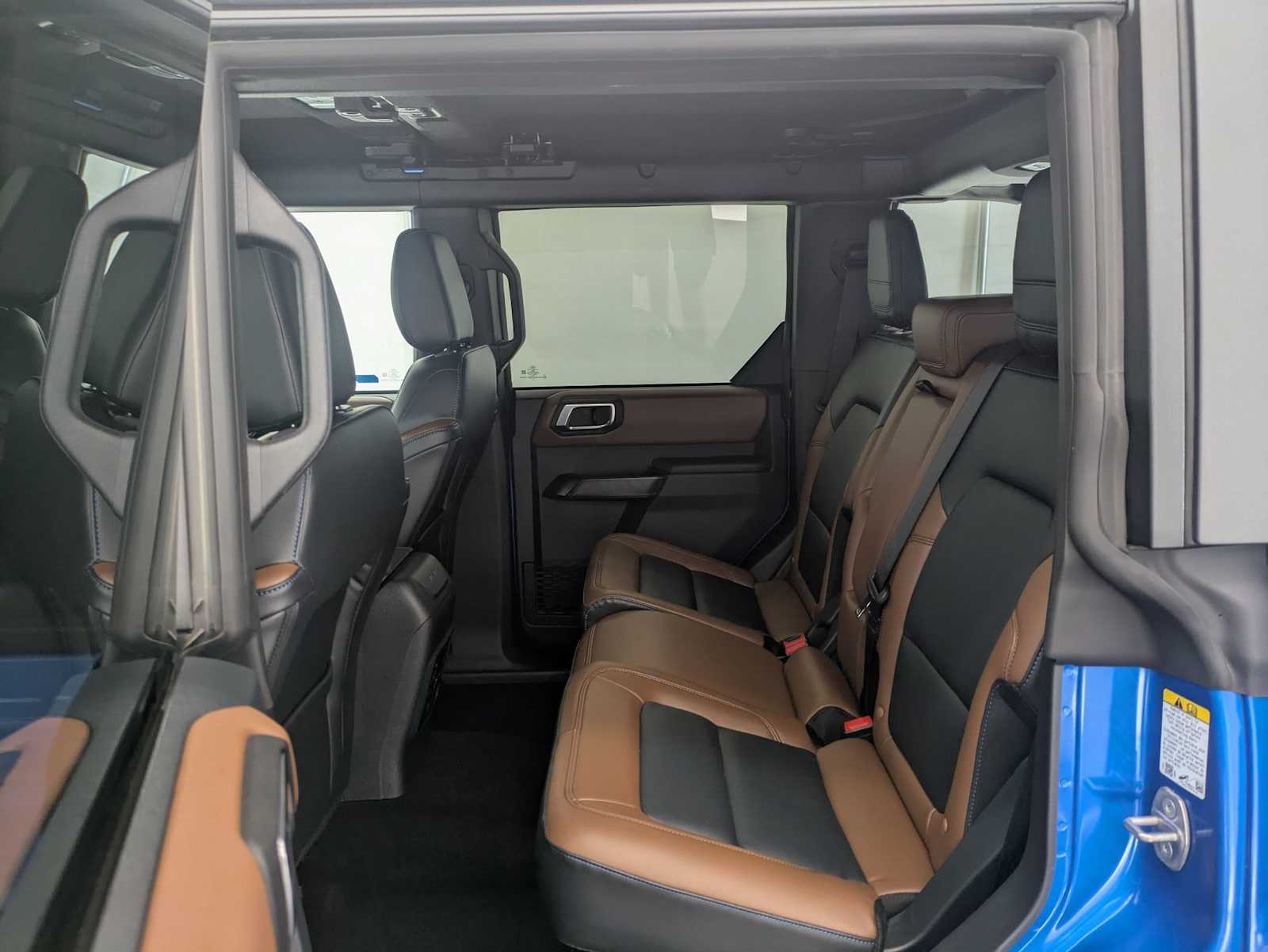 2024 Ford Bronco Outer Banks 19