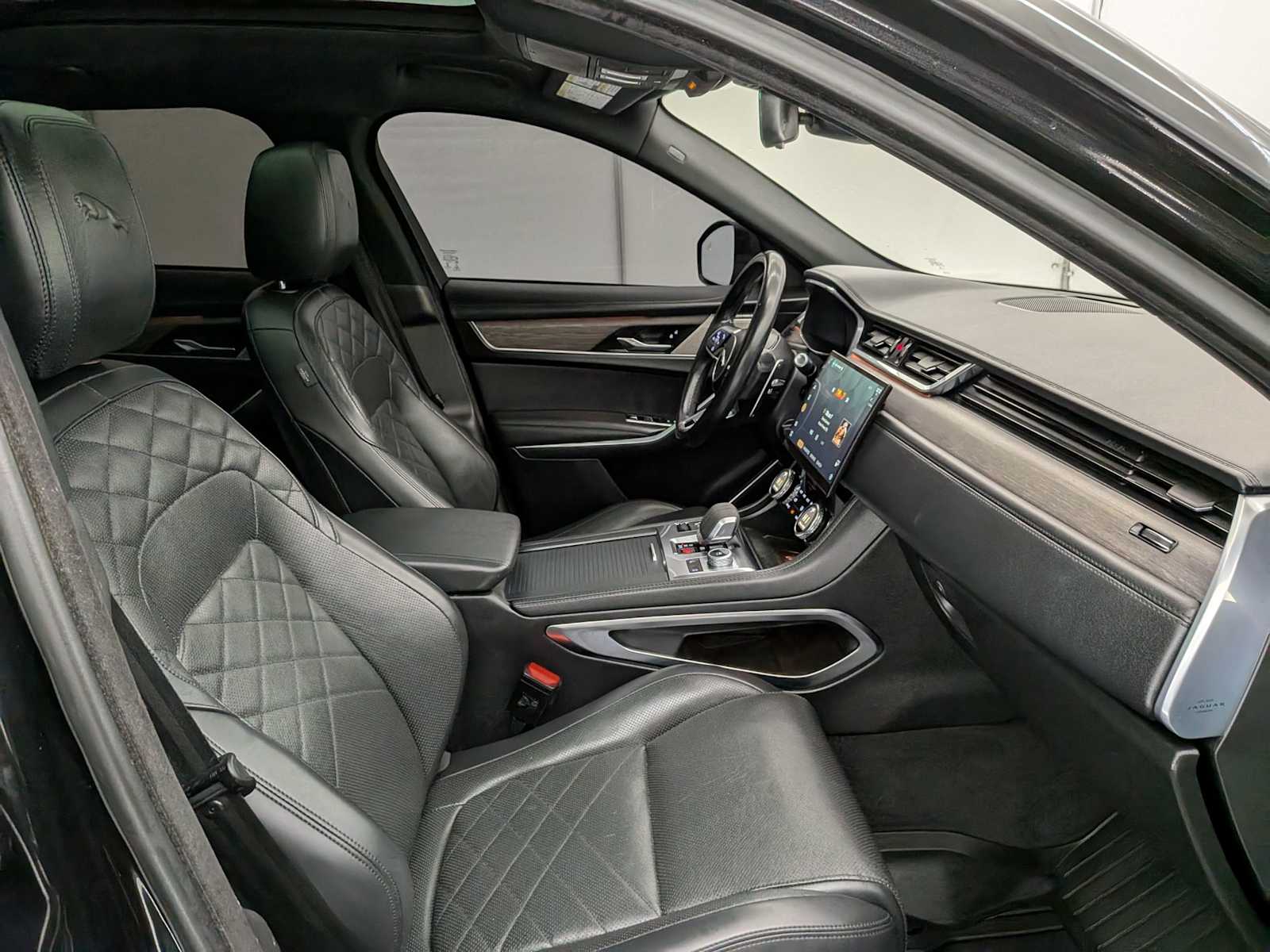 Thumbnail: 2021 Jaguar F-Pace - 22