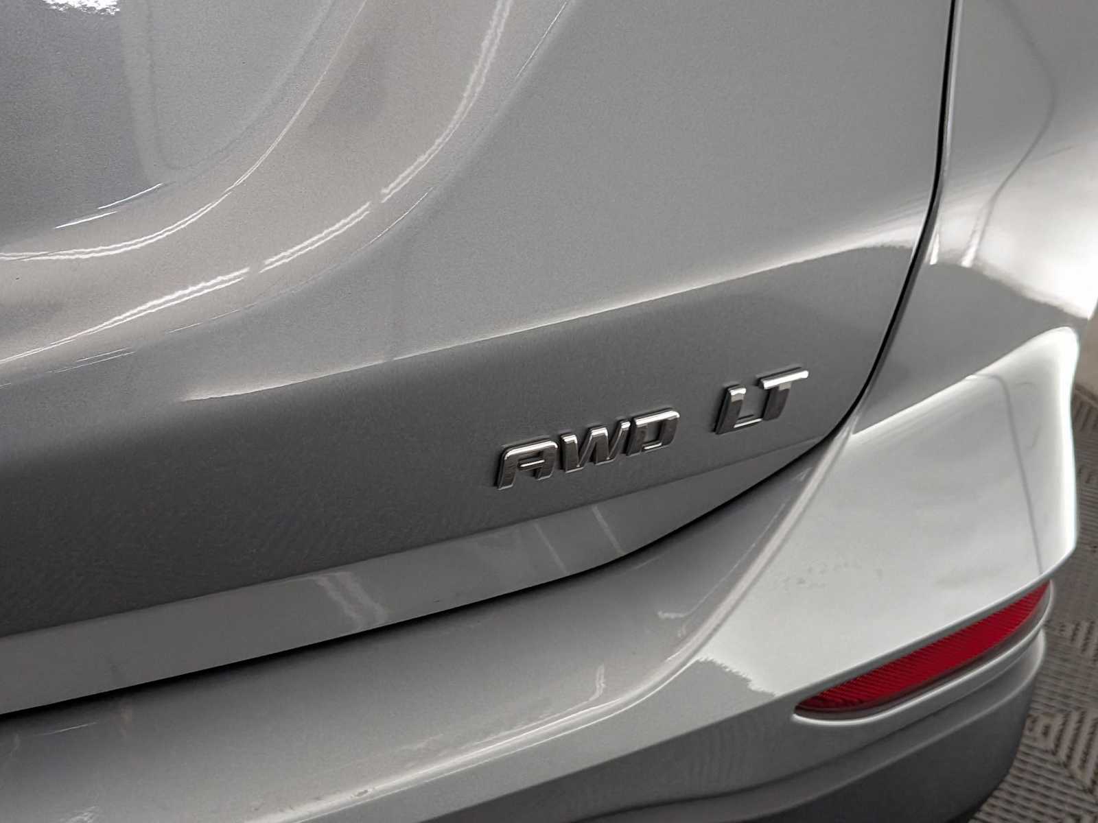 Thumbnail: 2024 Chevrolet Equinox - 13