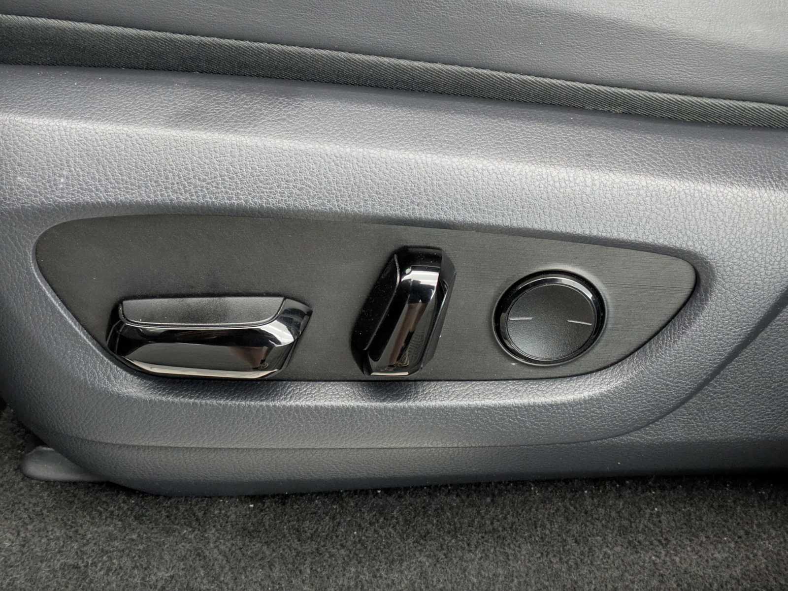 Thumbnail: 2024 Lexus GX - 17