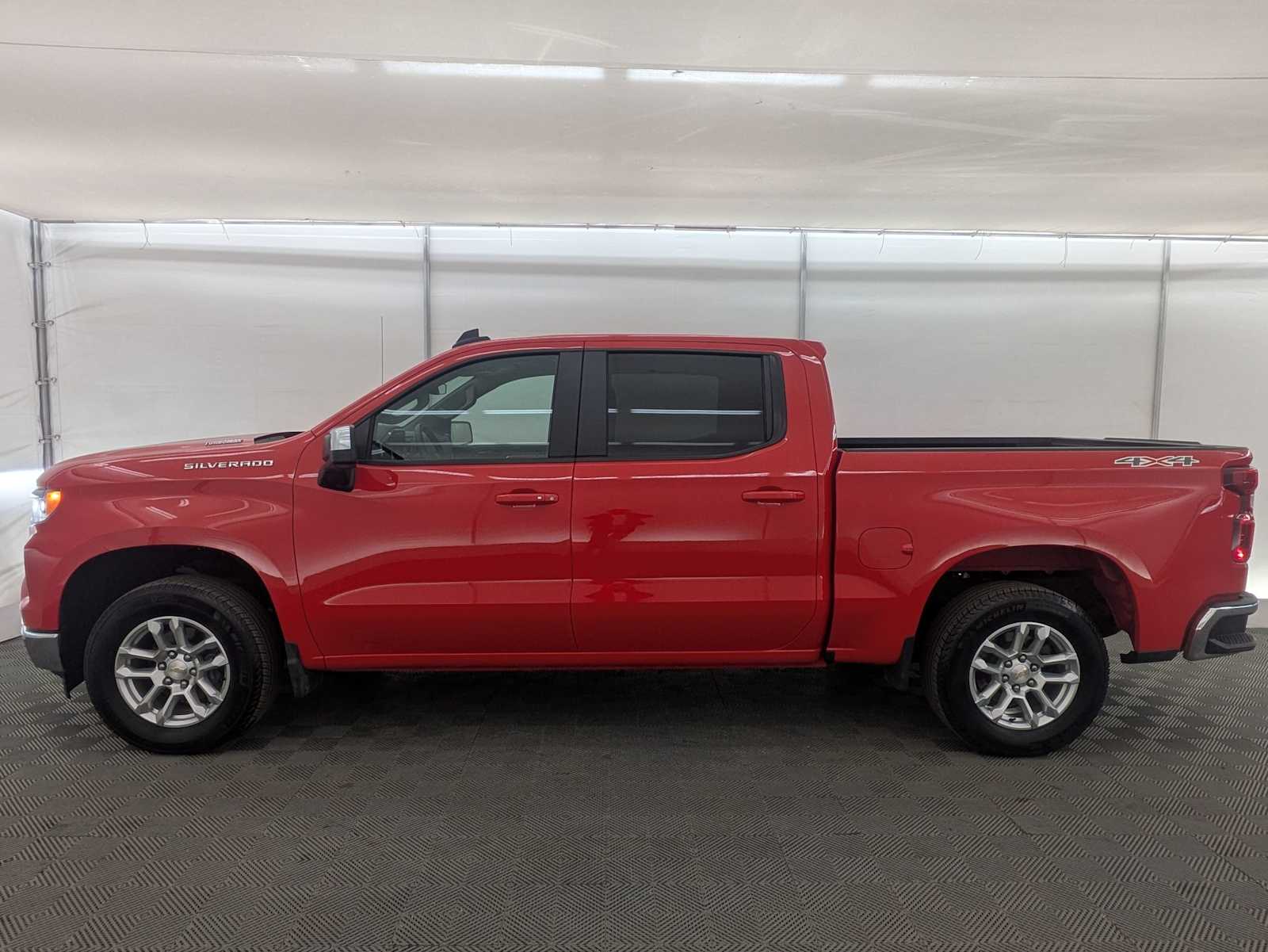 Thumbnail: 2024 Chevrolet Silverado 1500 - 3