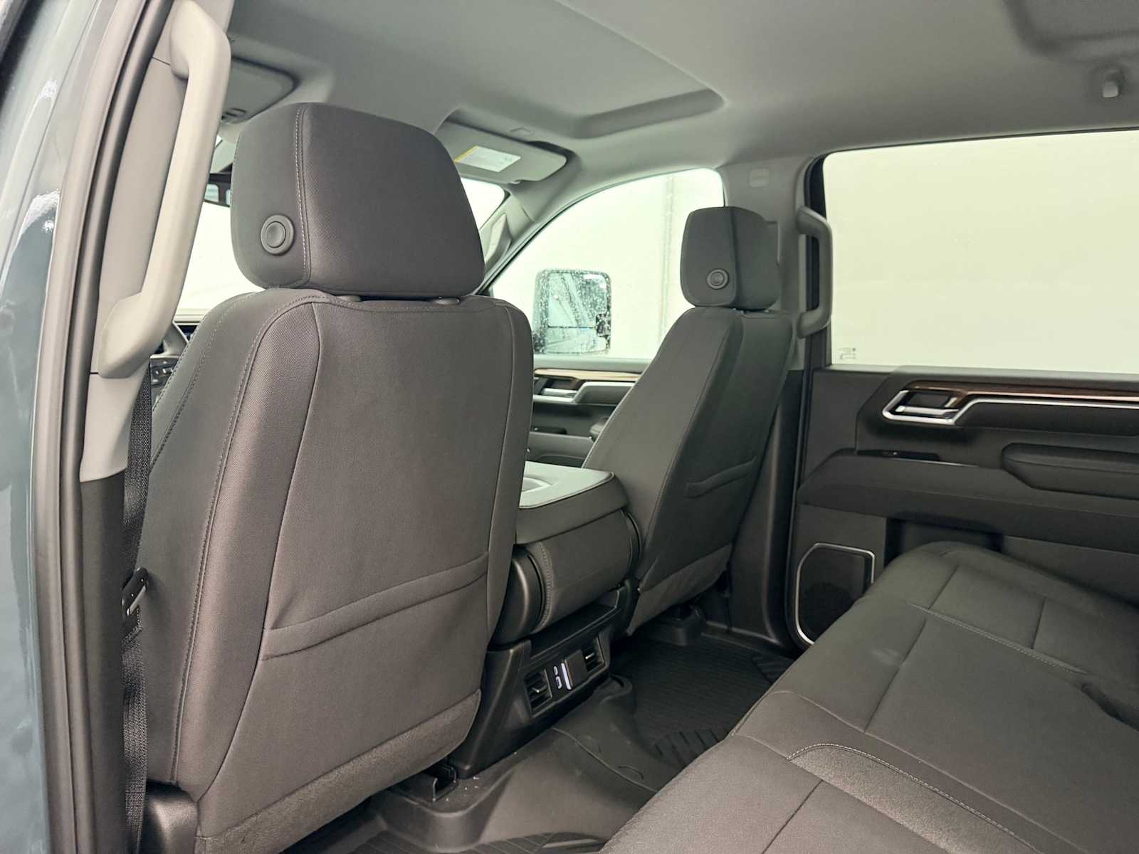 Thumbnail: 2026 Chevrolet Silverado 2500 - 20