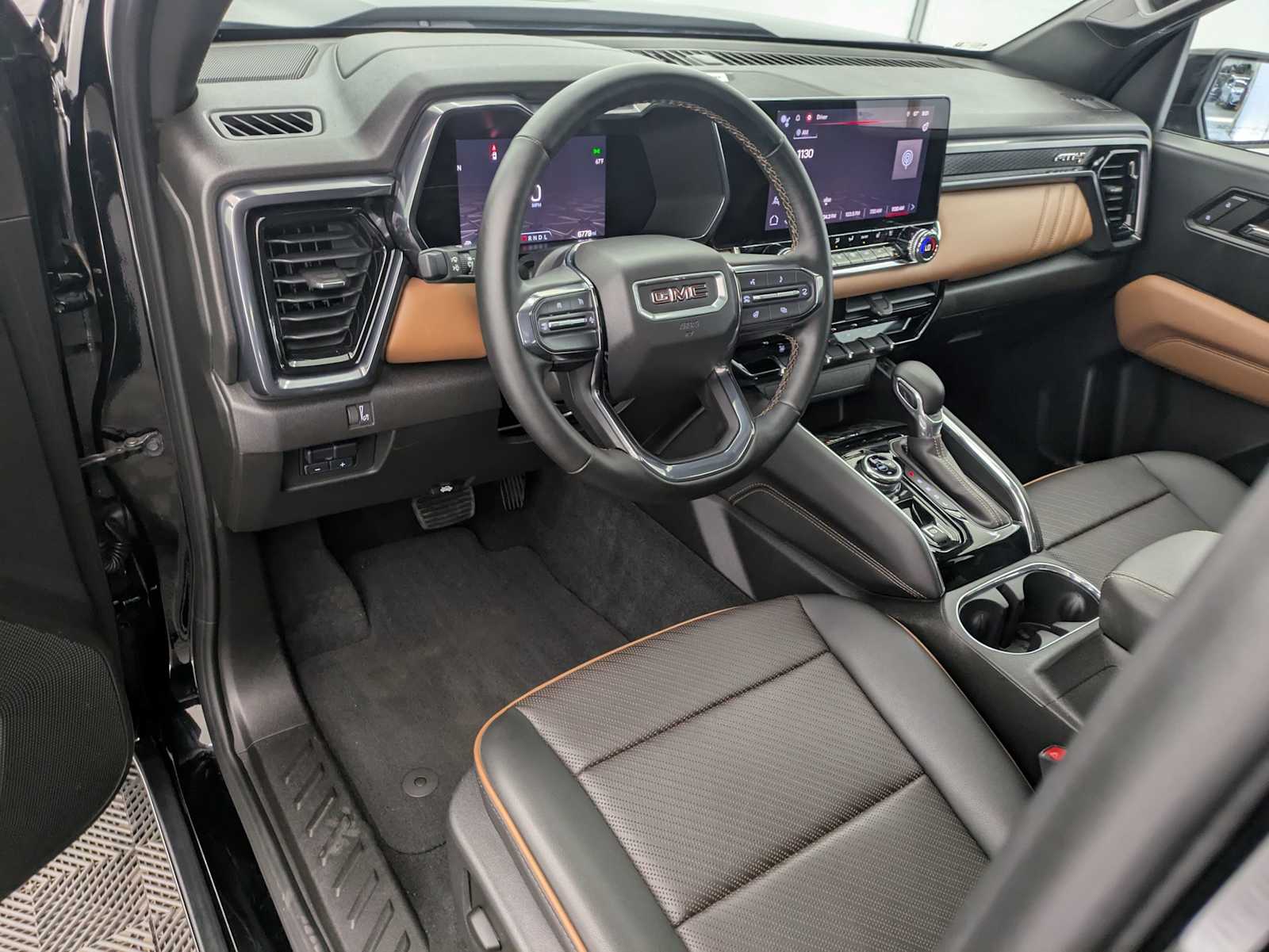 2023 GMC Canyon AT4 2