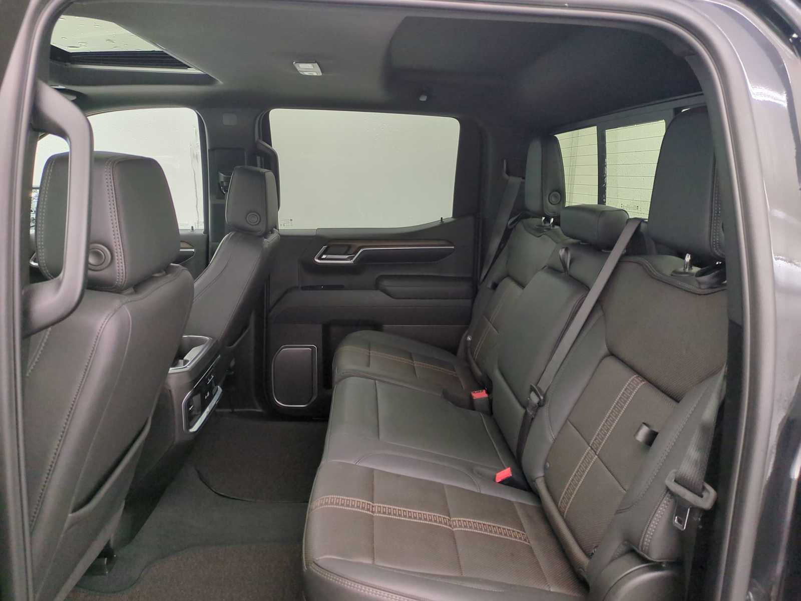 Thumbnail: 2025 Chevrolet Silverado 1500 - 19