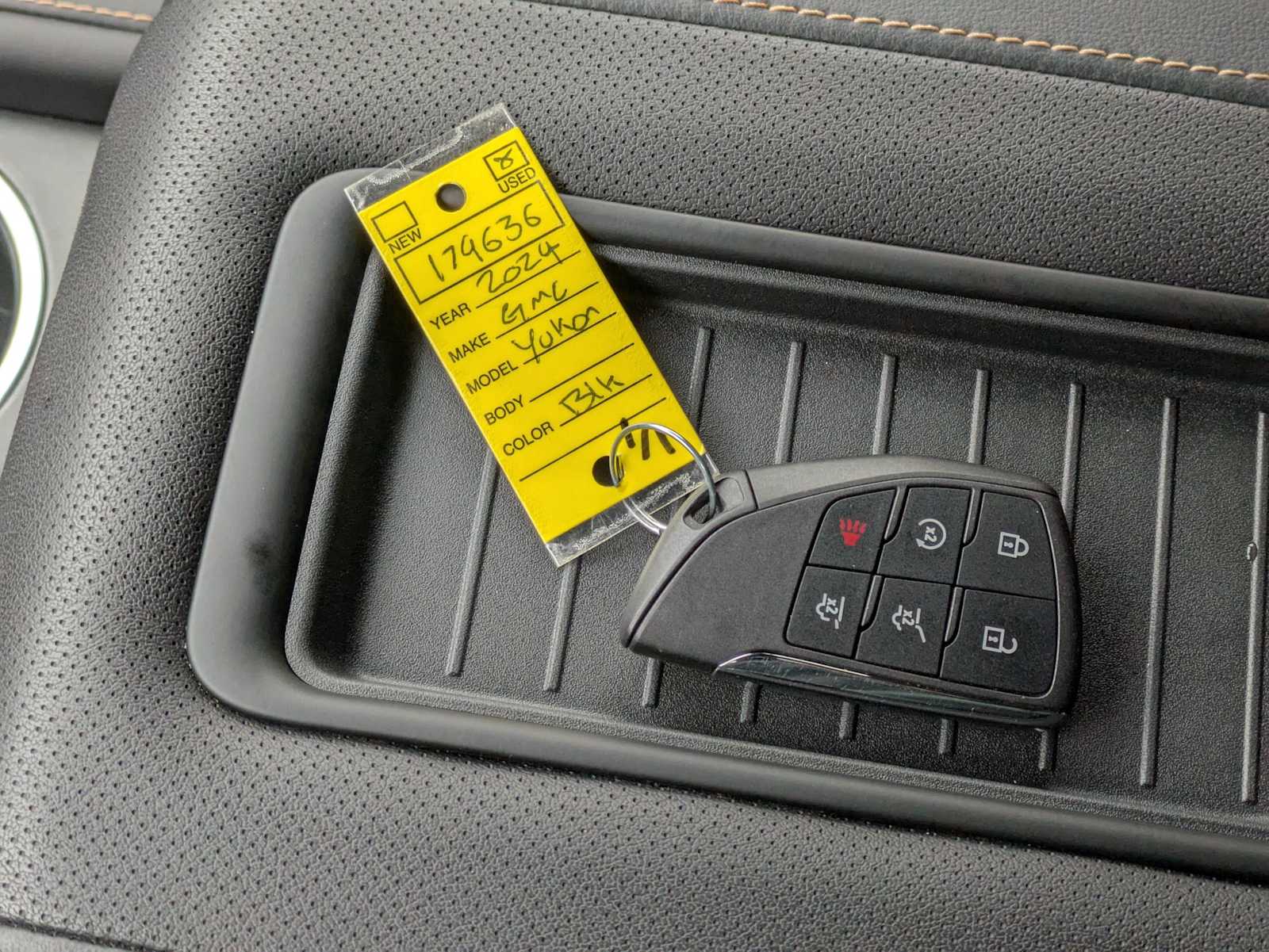 Thumbnail: 2024 GMC Yukon - 35