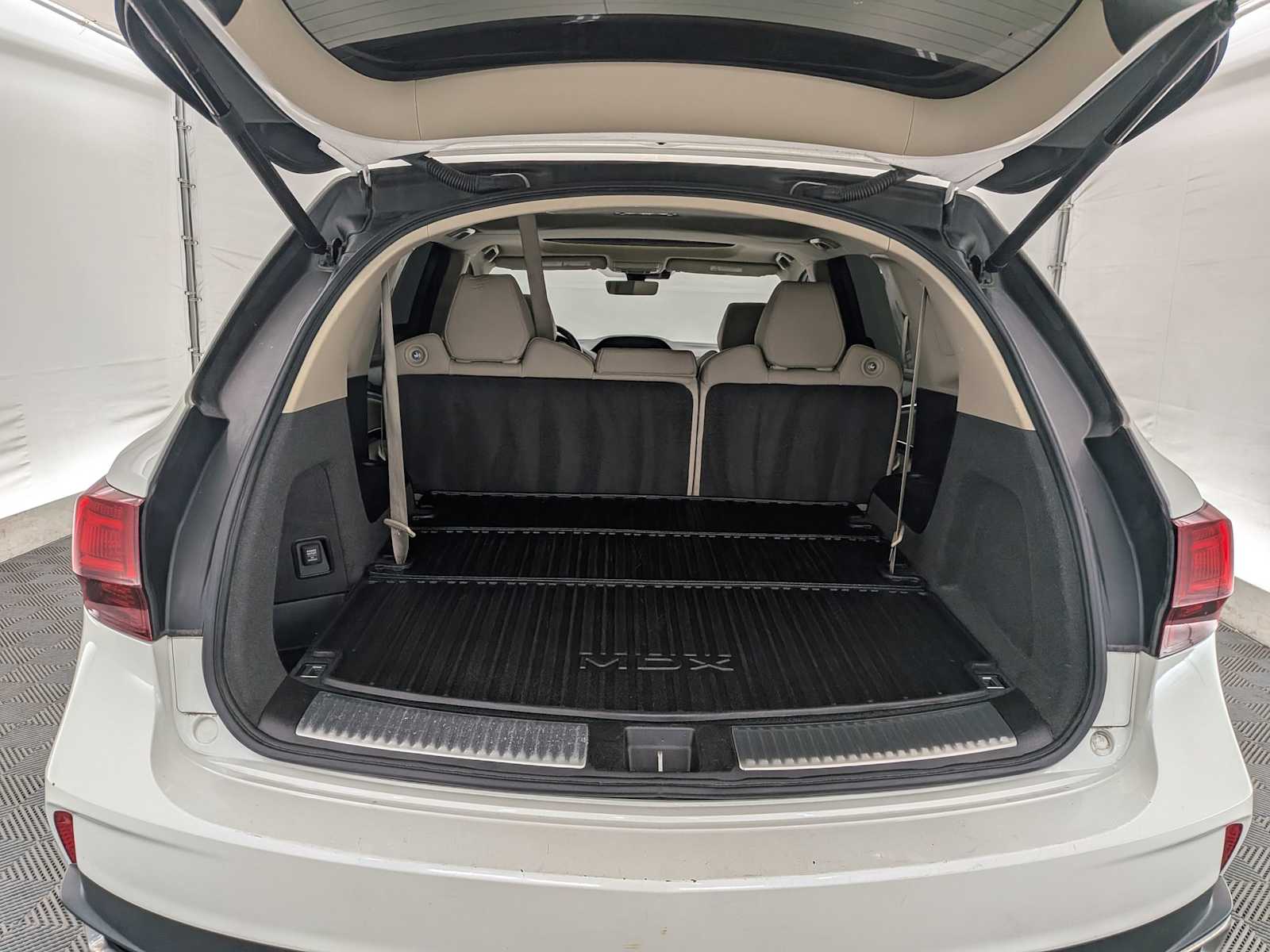 Thumbnail: 2018 Acura MDX - 33