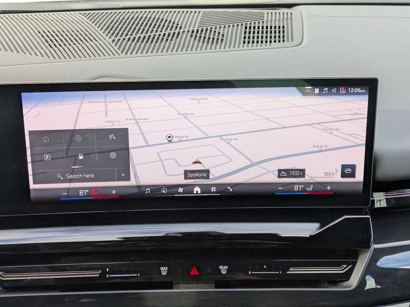 Thumbnail: 2025 BMW 5 Series - 29