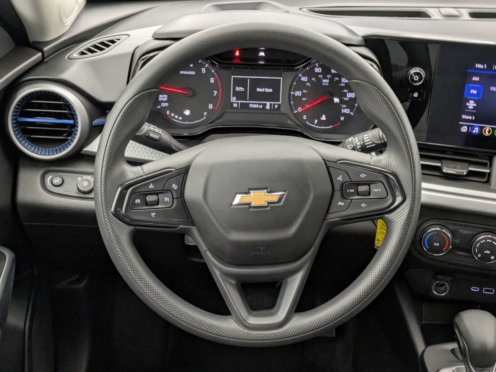 Thumbnail: 2025 Chevrolet Trax - 22