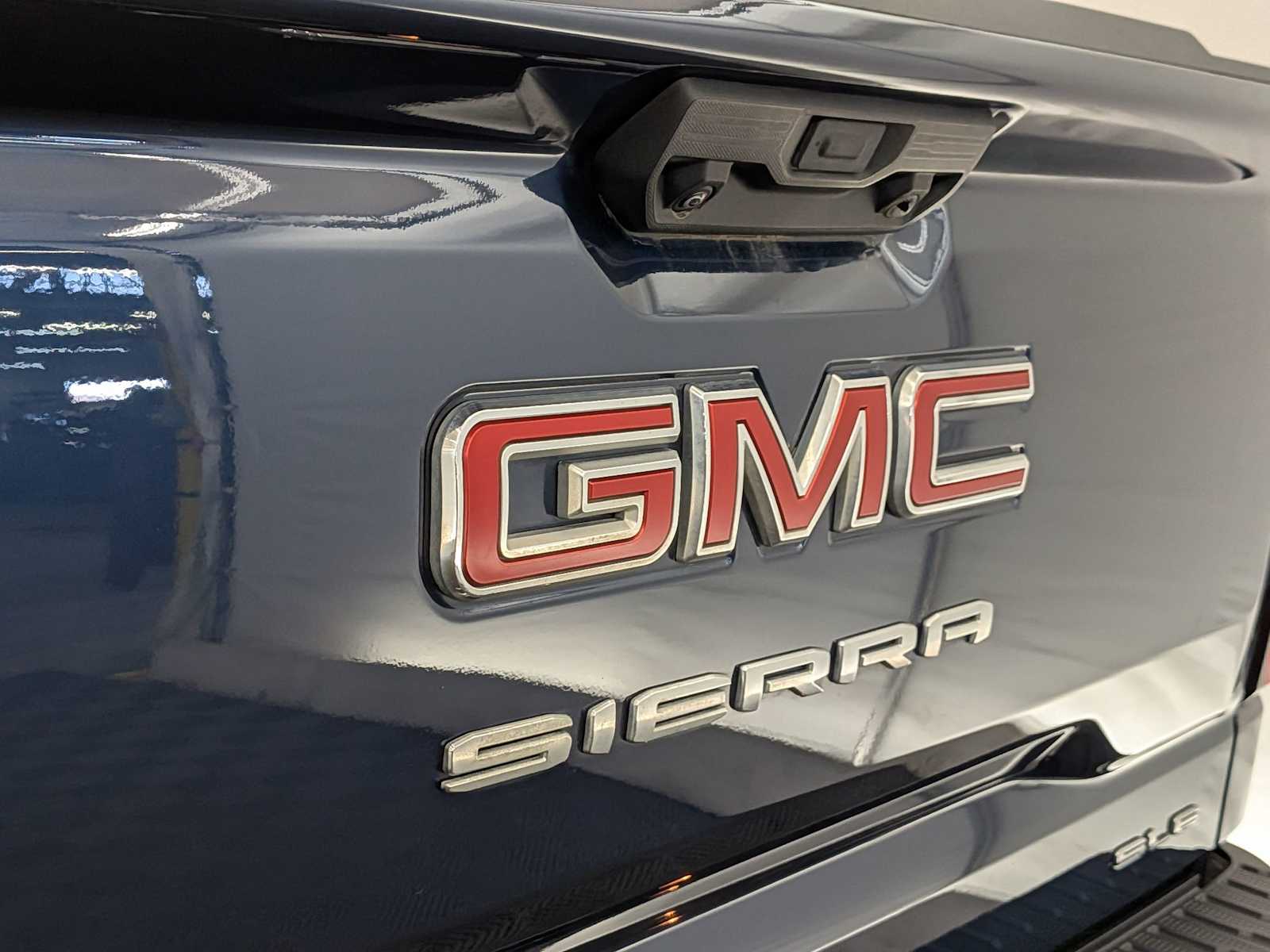 Thumbnail: 2023 GMC Sierra 1500 - 14