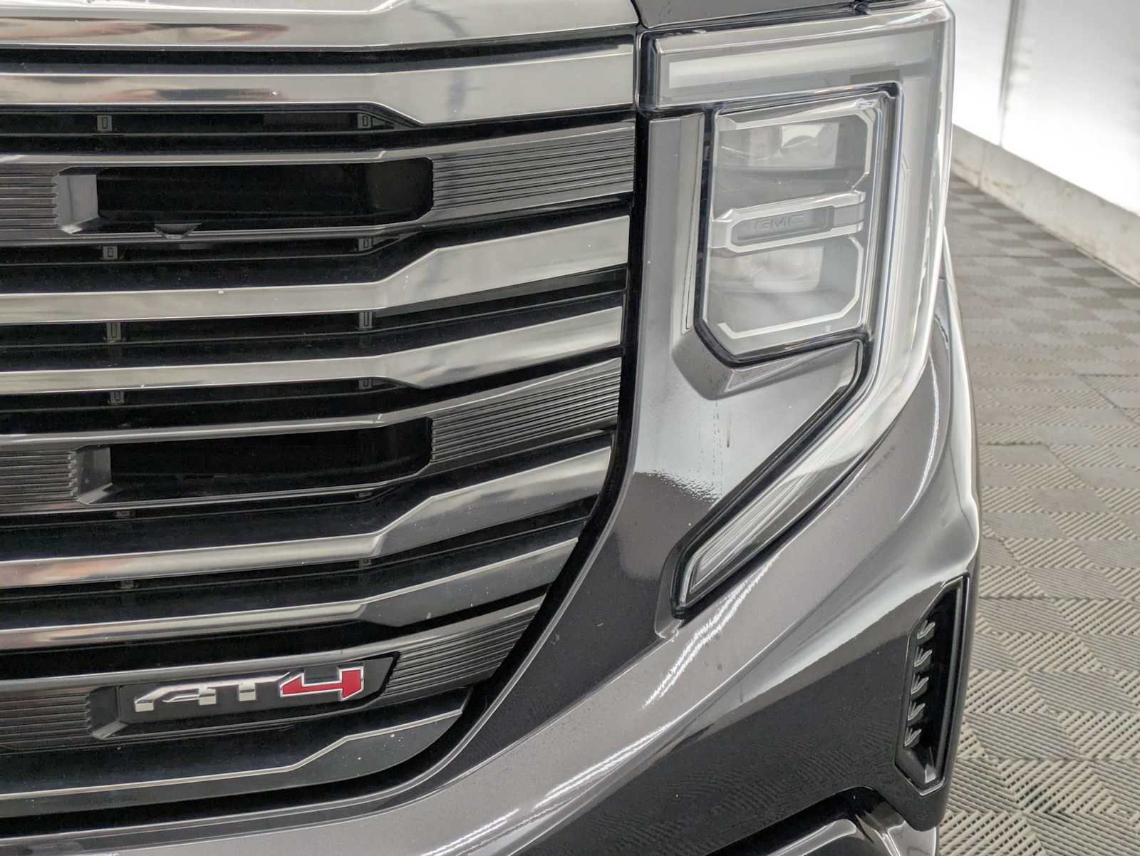 2023 GMC Sierra 1500 AT4 10