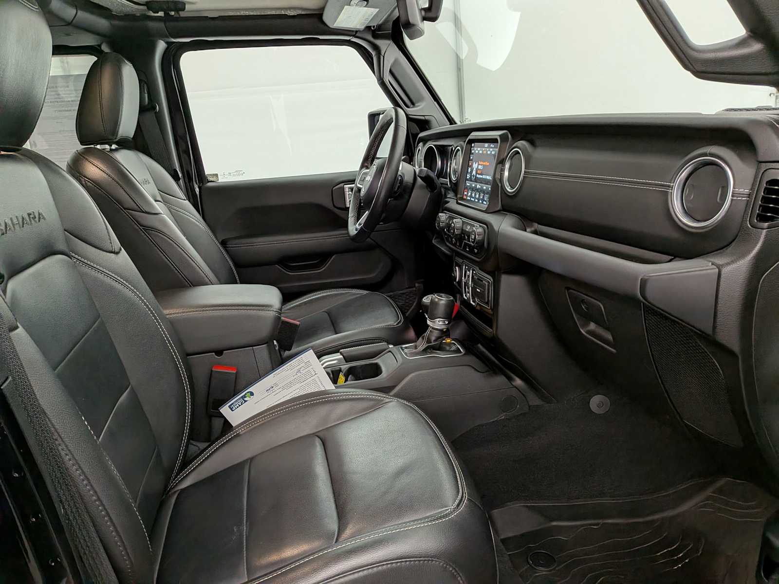 Thumbnail: 2023 Jeep Wrangler - 22