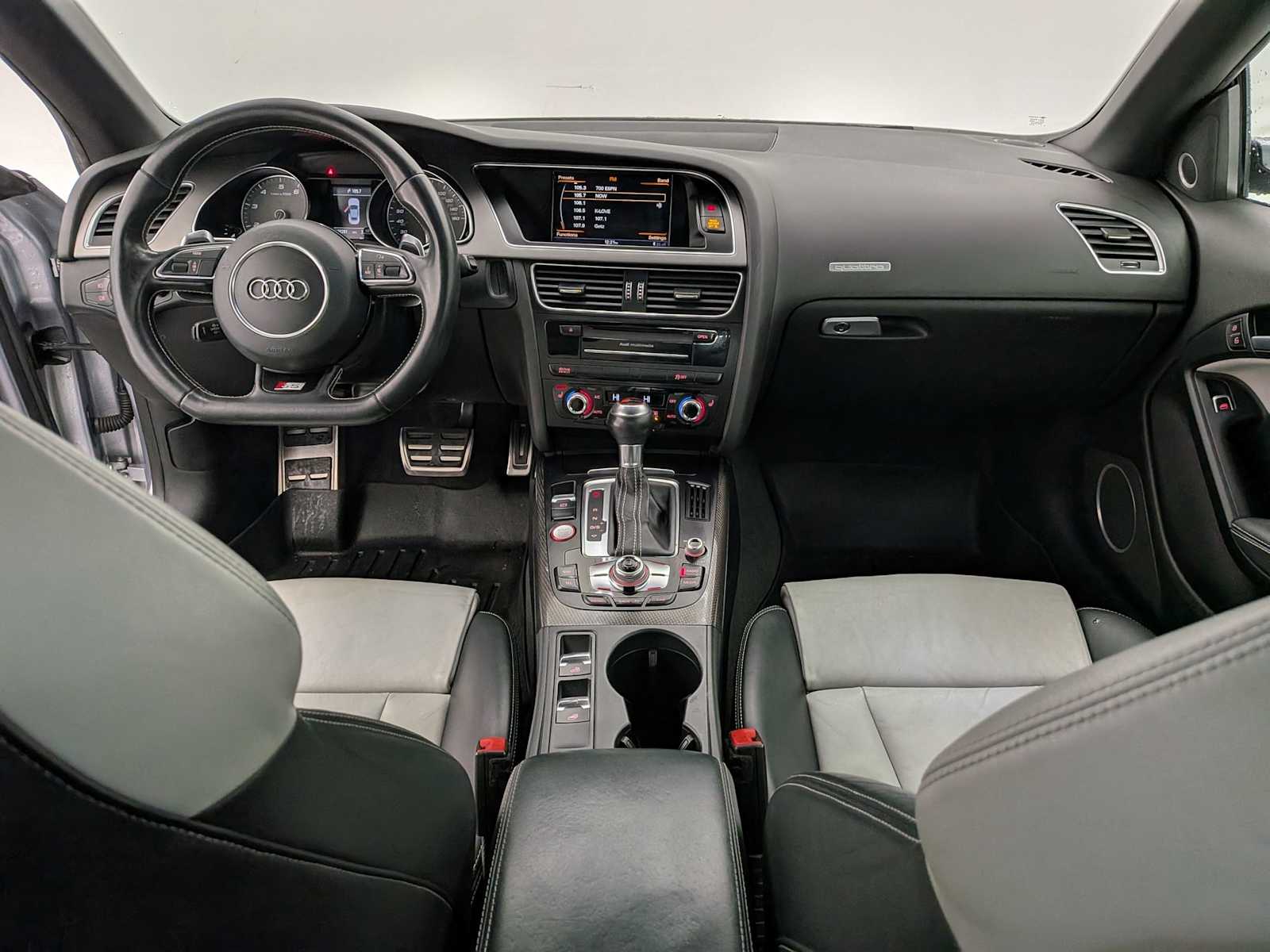 Thumbnail: 2015 Audi S5 - 15