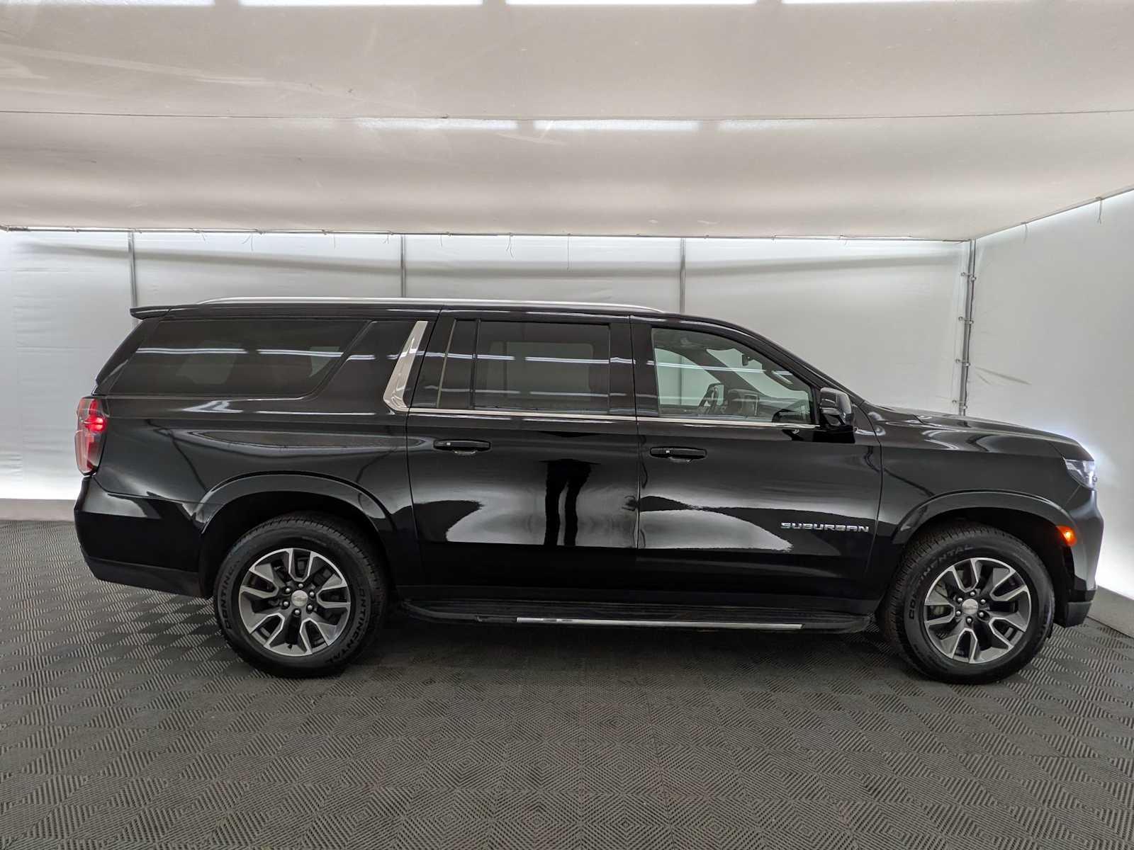 Thumbnail: 2023 Chevrolet Suburban - 7