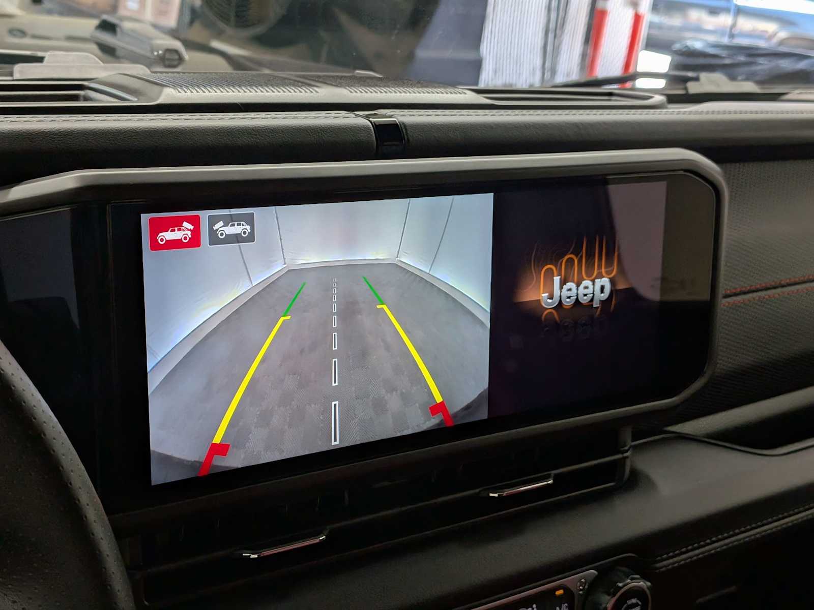 Thumbnail: 2024 Jeep Wrangler - 31