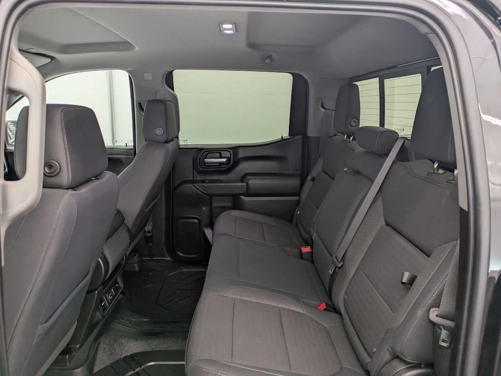 Thumbnail: 2019 Chevrolet Silverado 1500 - 21