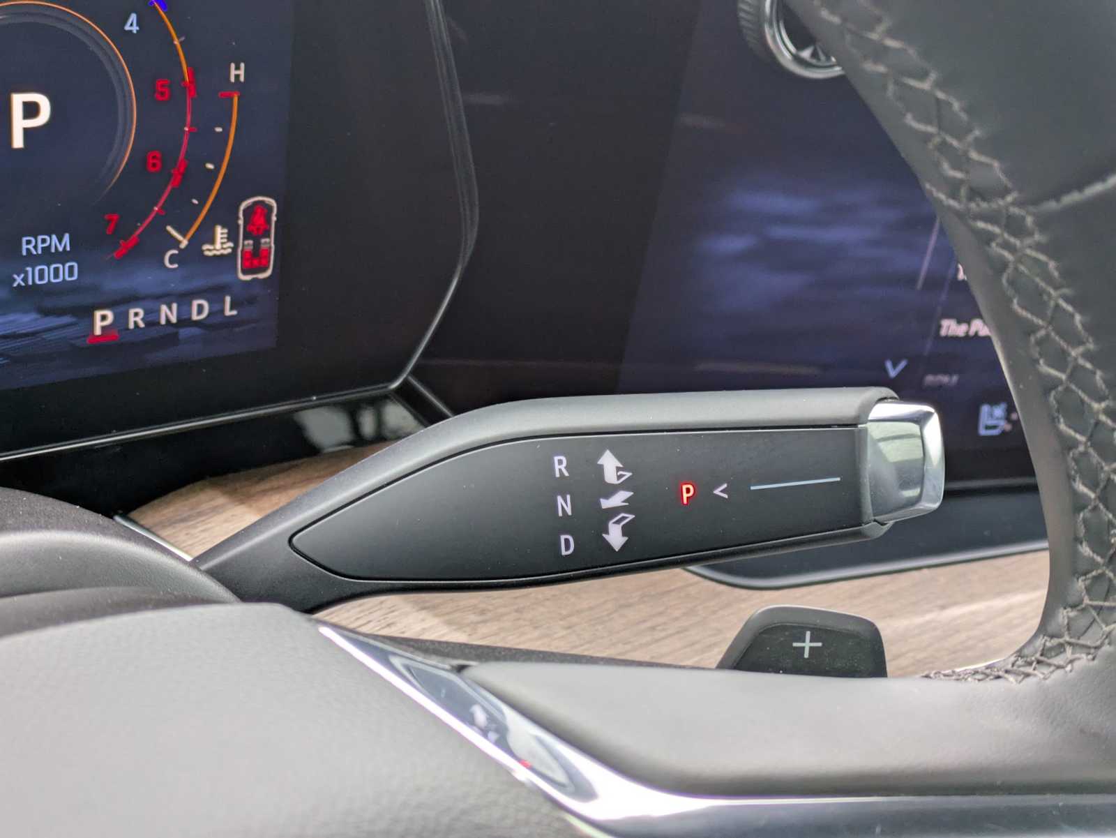 Thumbnail: 2025 Chevrolet Suburban - 32