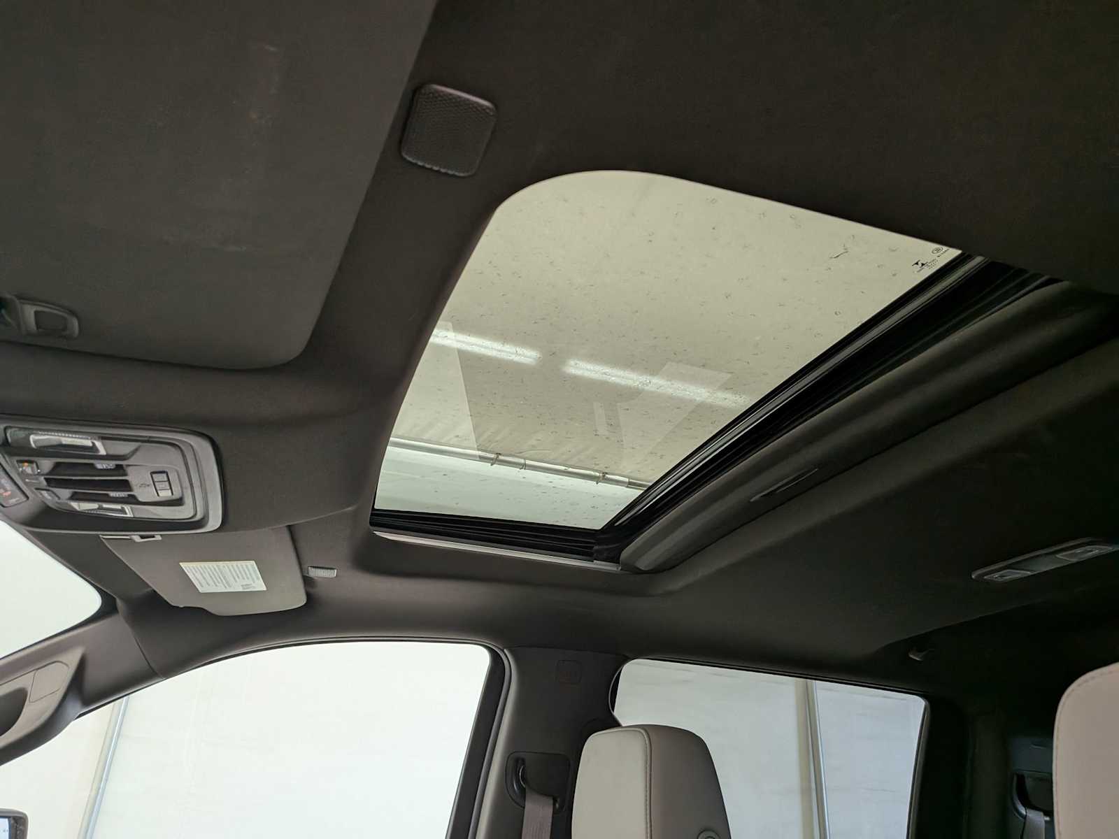 Thumbnail: 2021 Chevrolet Silverado 1500 - 21