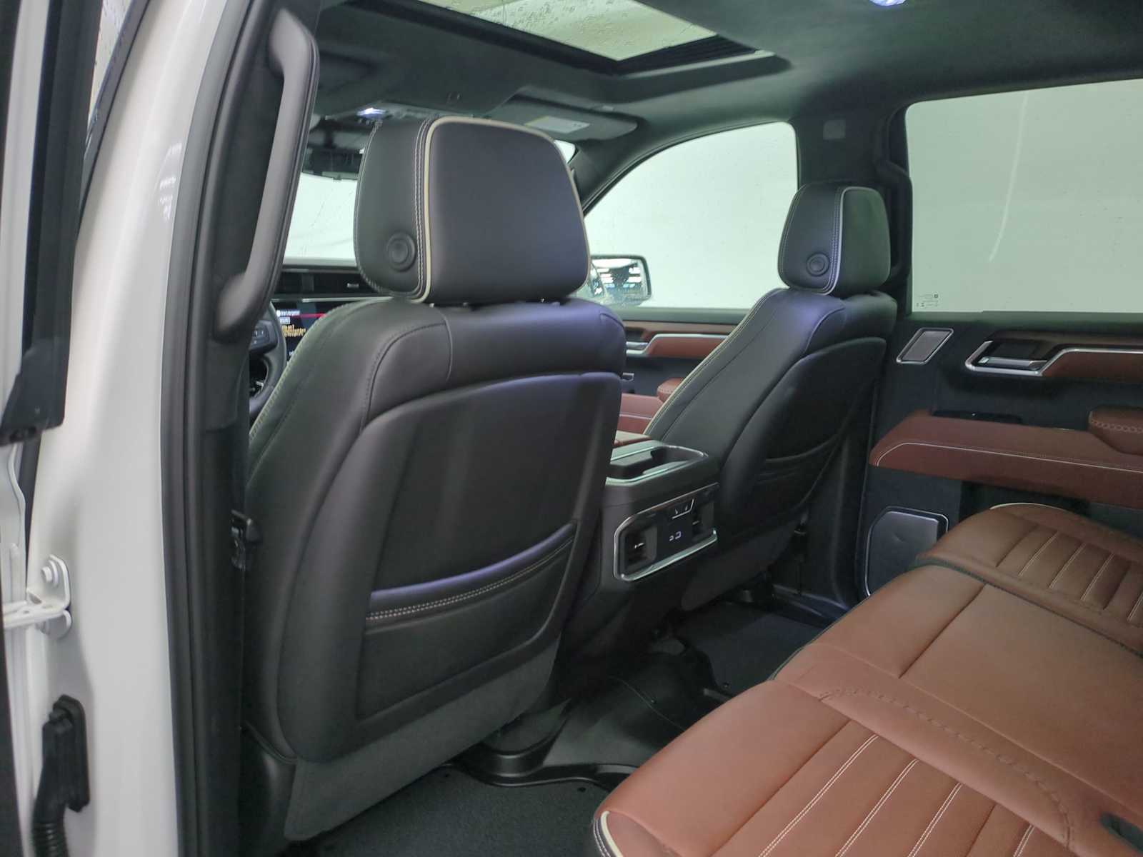 Thumbnail: 2025 GMC Sierra 1500 - 17