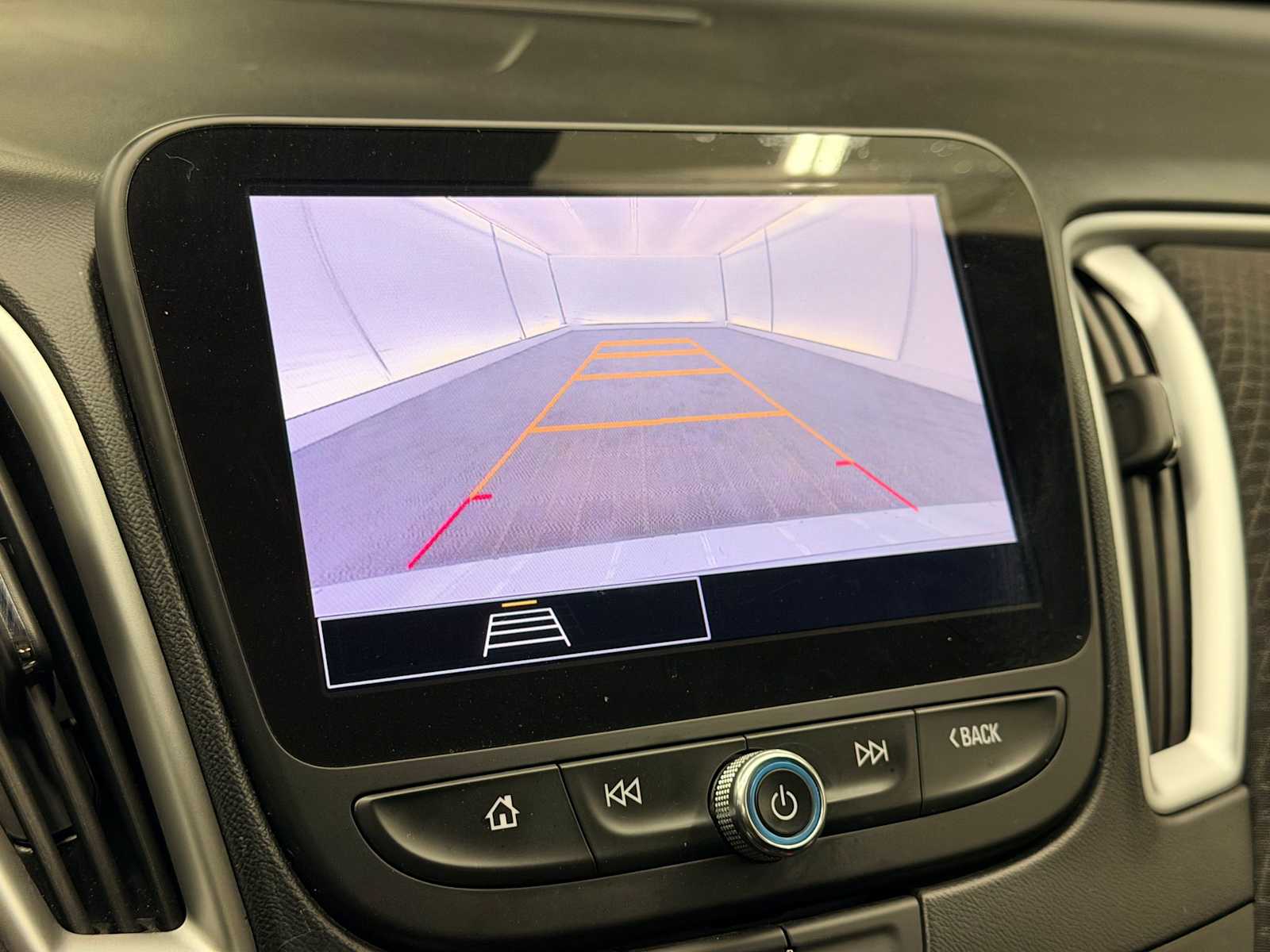 Thumbnail: 2023 Chevrolet Malibu - 28