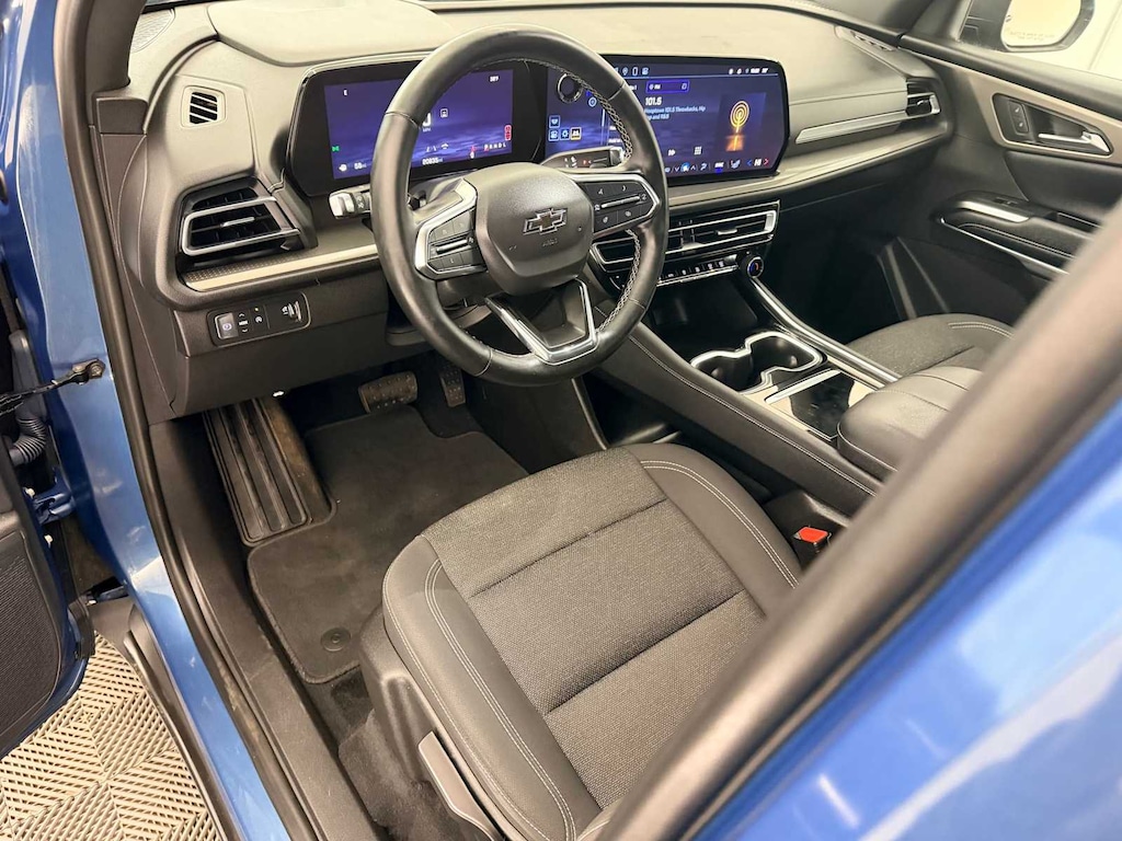 Used 2024 Chevrolet Traverse LS w/1LS SUV