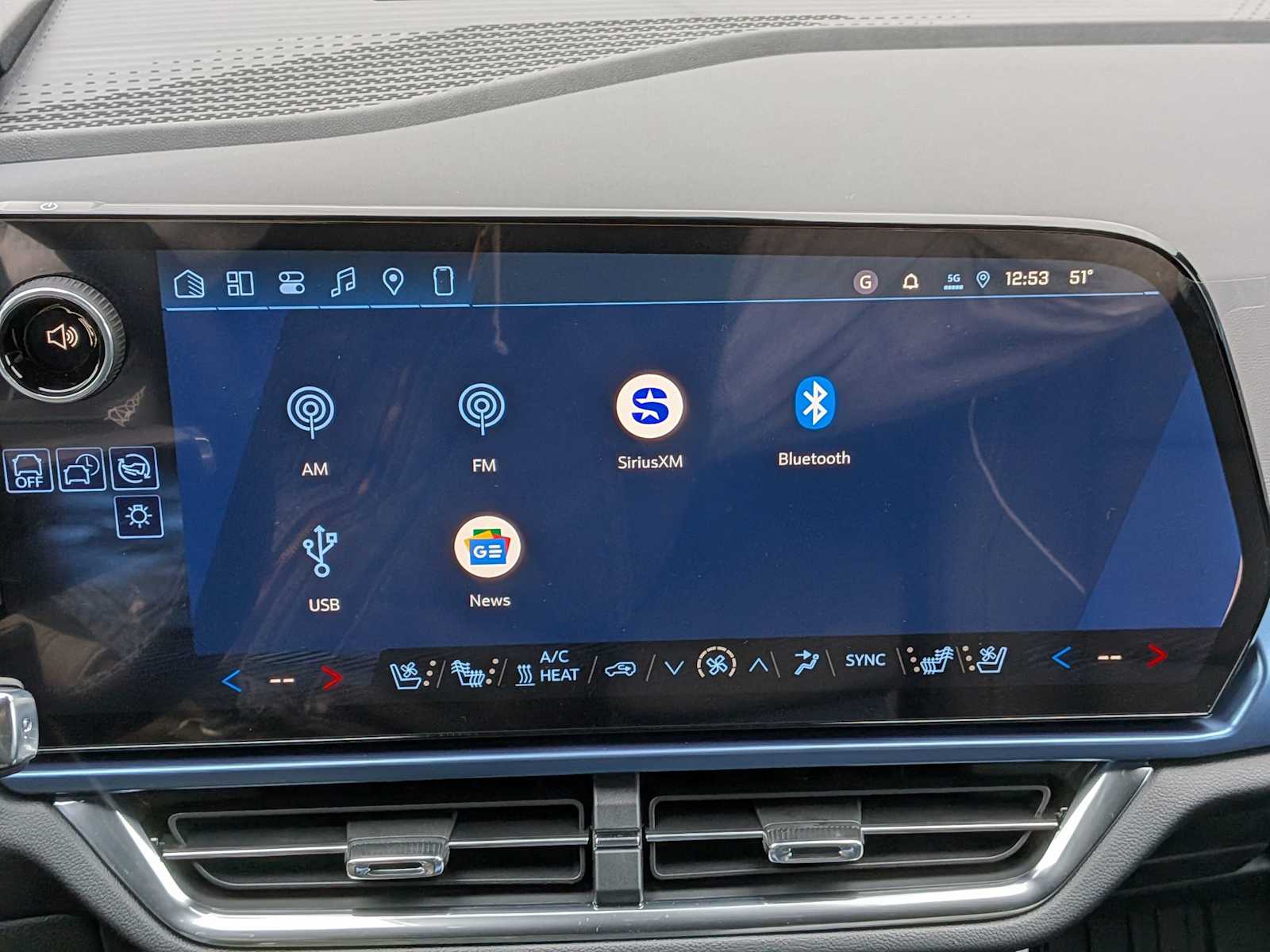 Thumbnail: 2026 Chevrolet Equinox - 27