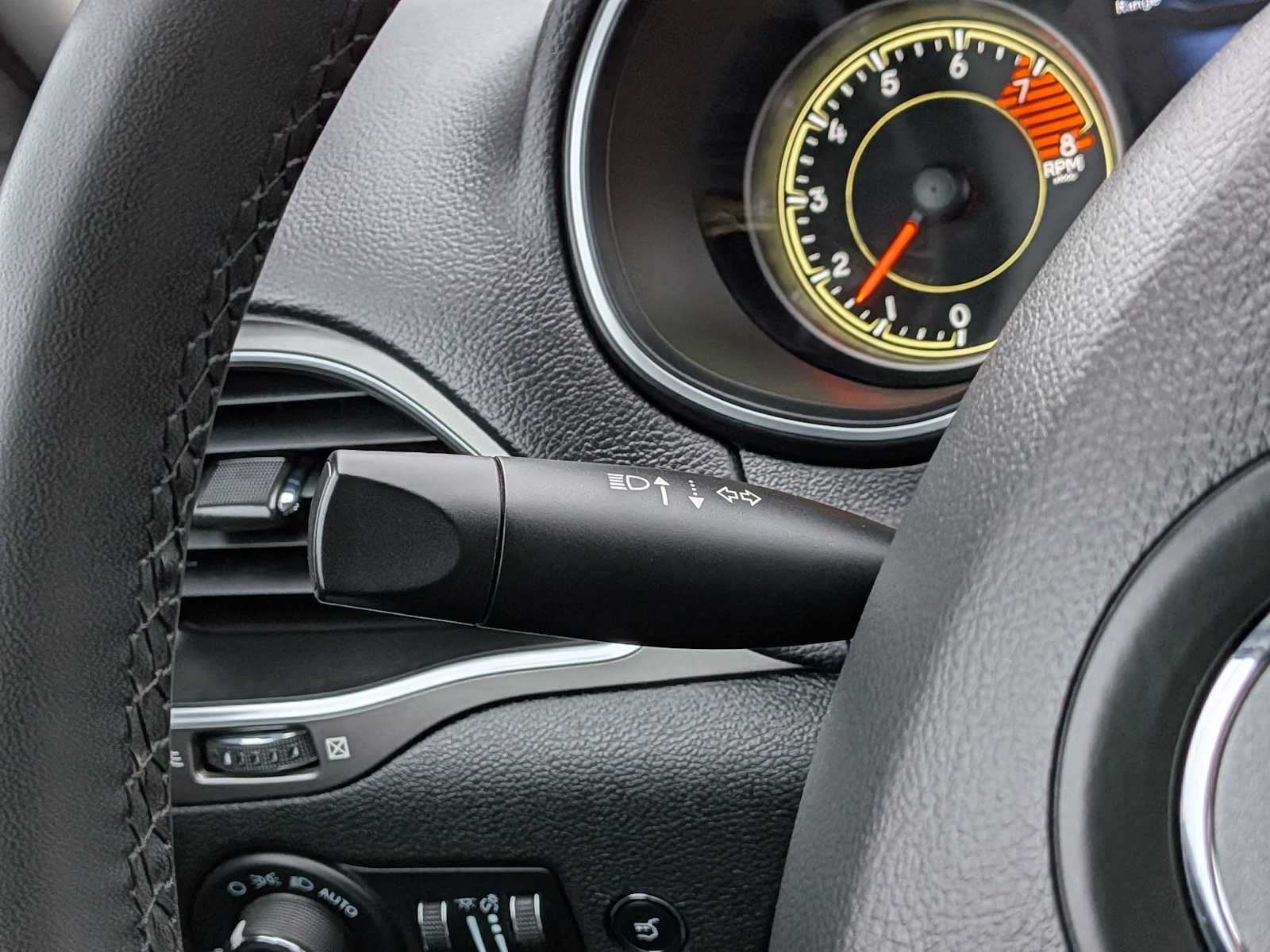 Thumbnail: 2022 Jeep Cherokee - 27