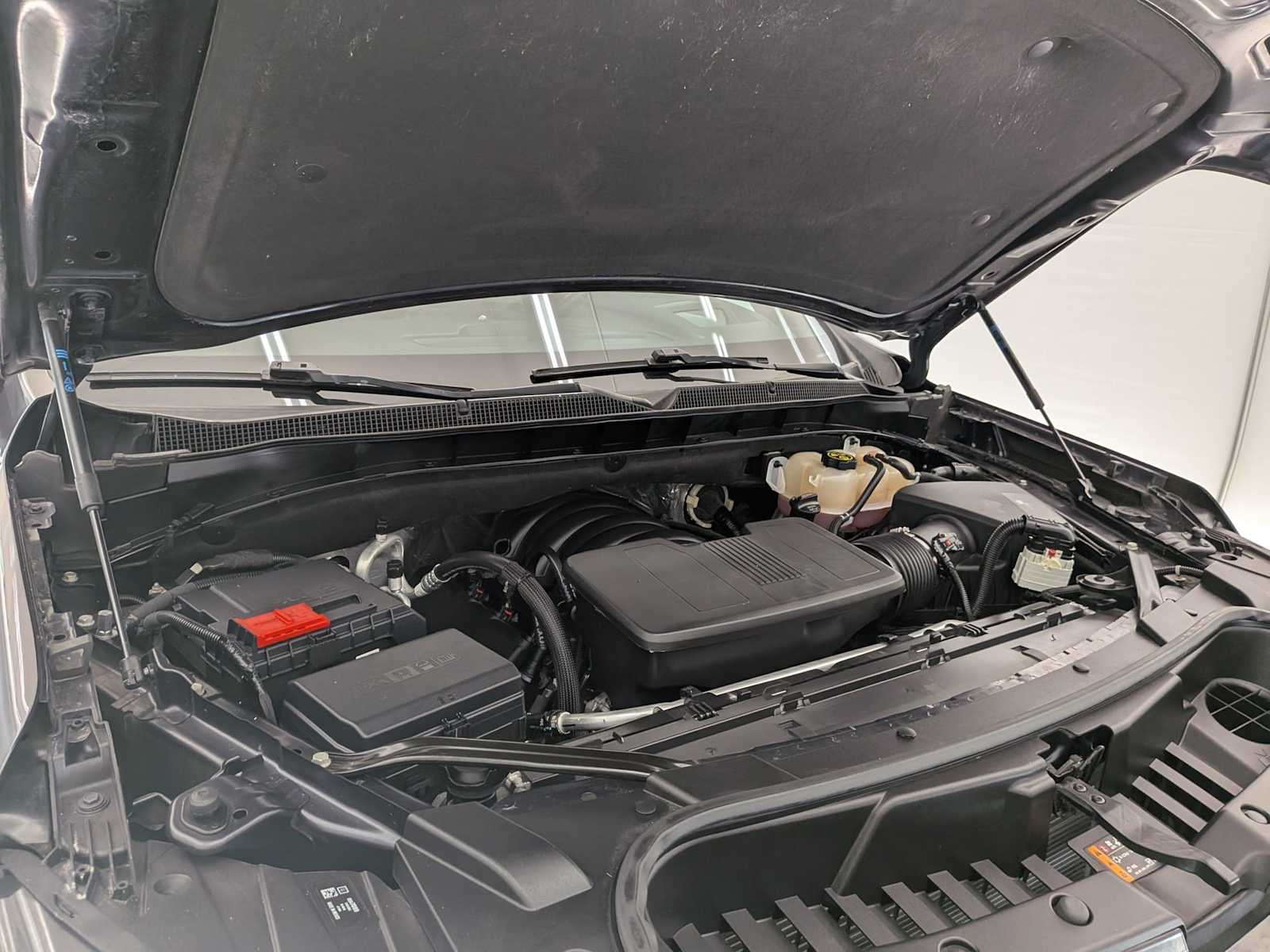 Thumbnail: 2023 Chevrolet Tahoe - 14