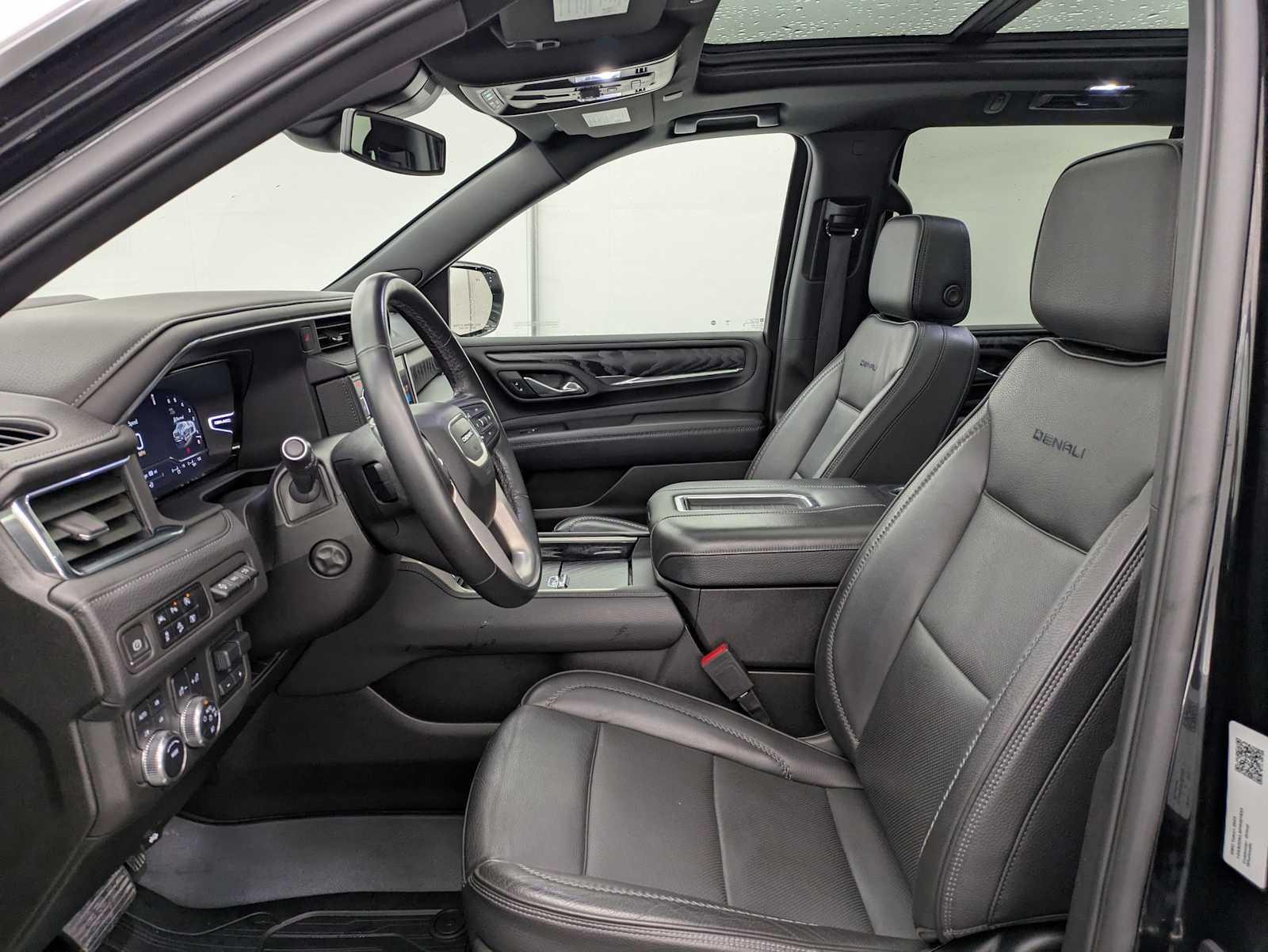 Thumbnail: 2023 GMC Yukon - 18