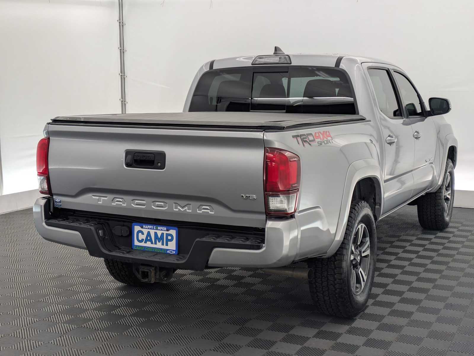 Thumbnail: 2019 Toyota Tacoma - 6
