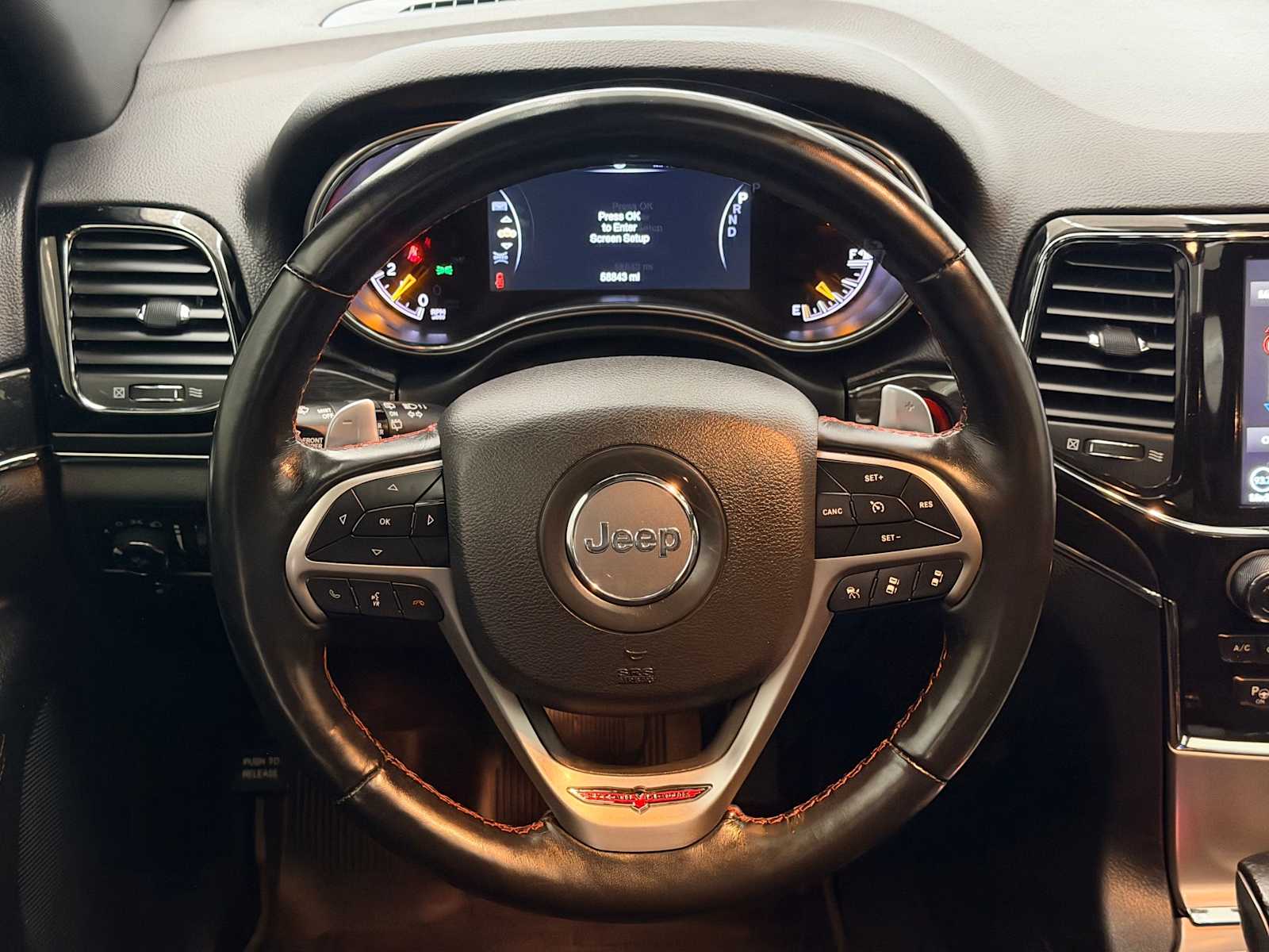 Thumbnail: 2021 Jeep Grand Cherokee - 25