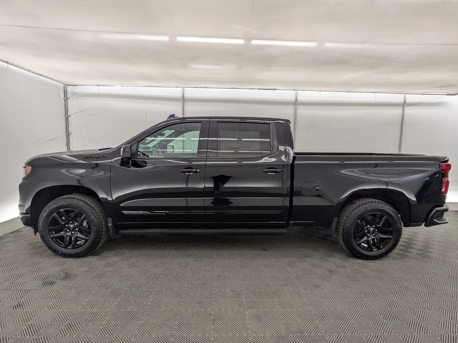 Thumbnail: 2026 Chevrolet Silverado 1500 - 3