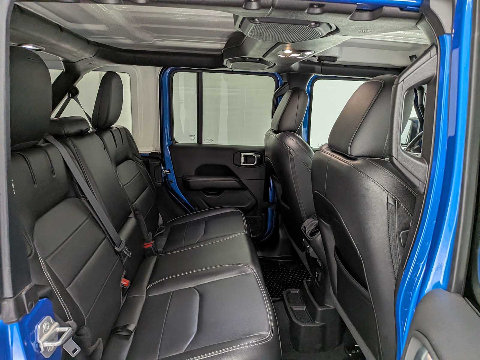 Thumbnail: 2021 Jeep Wrangler - 21