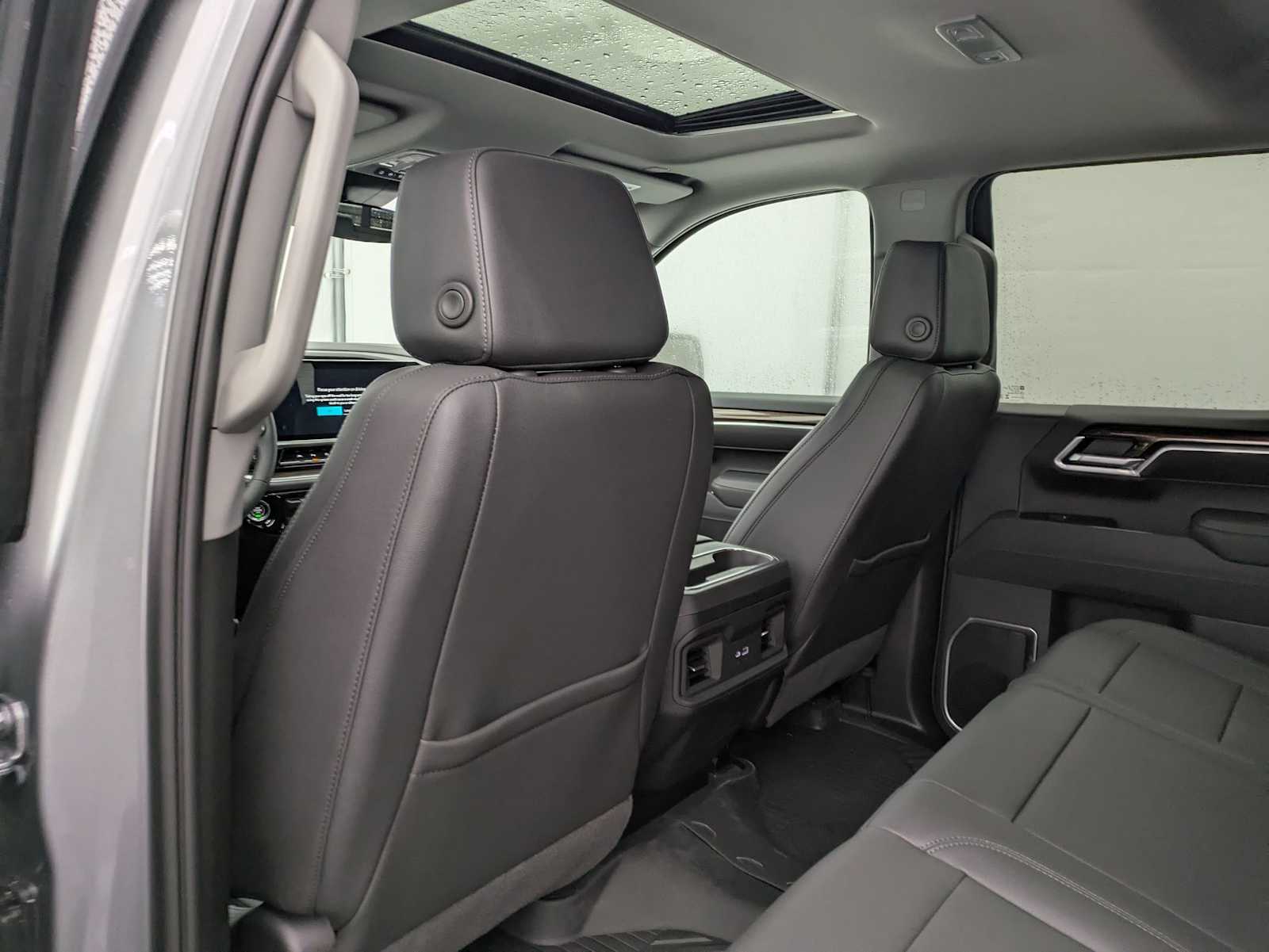 Thumbnail: 2026 Chevrolet Silverado 1500 - 20