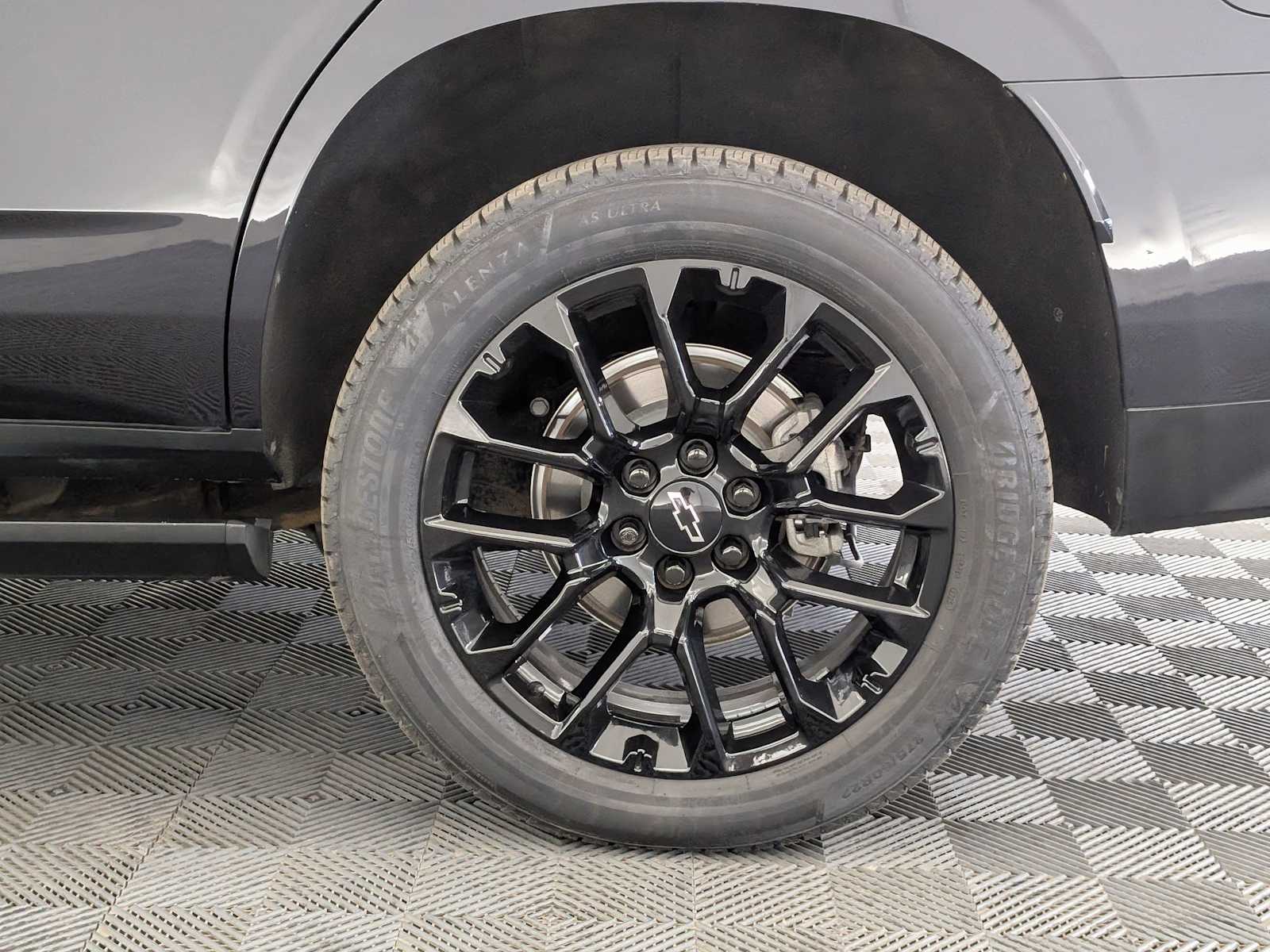 Thumbnail: 2023 Chevrolet Tahoe - 13