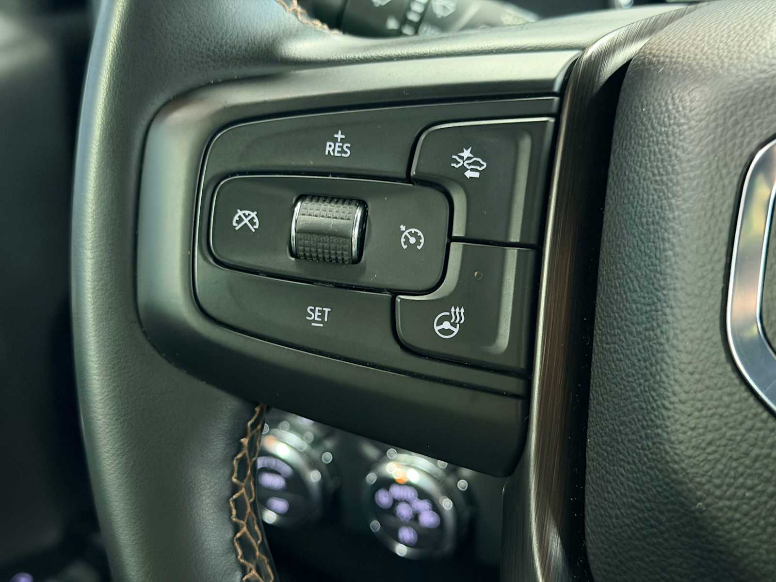 Thumbnail: 2024 GMC Sierra 3500 - 23