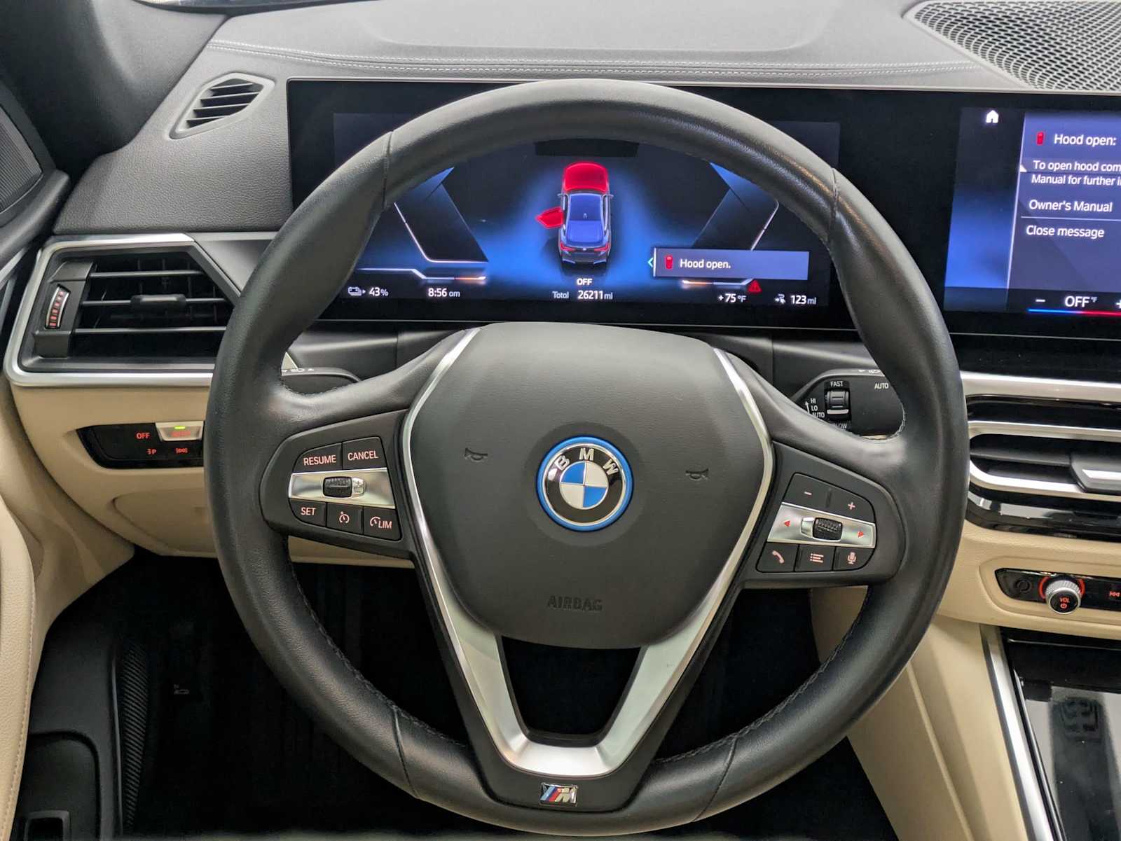 Thumbnail: 2022 BMW i4 - 24