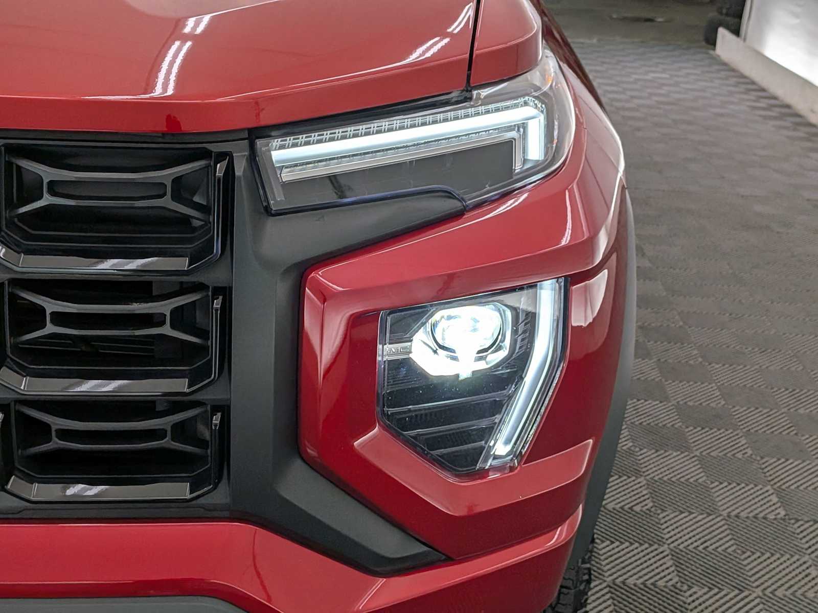 Thumbnail: 2024 GMC Canyon - 10