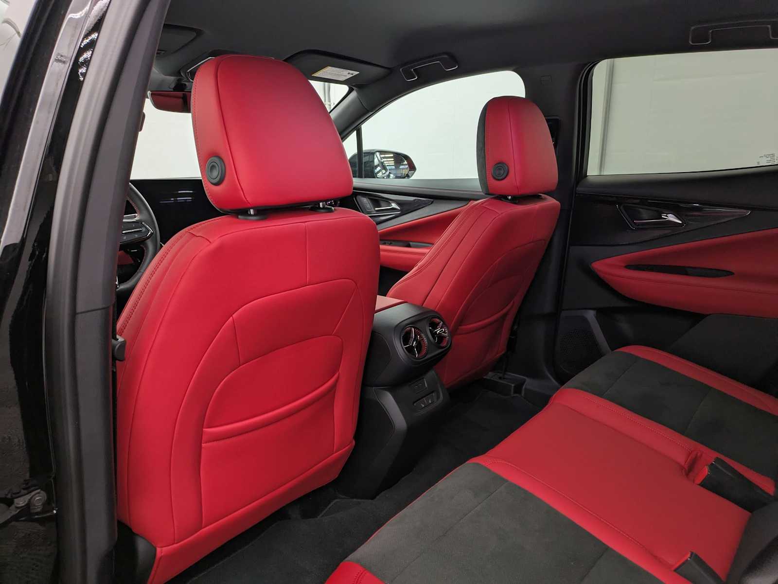 Thumbnail: 2024 Chevrolet Blazer EV - 19