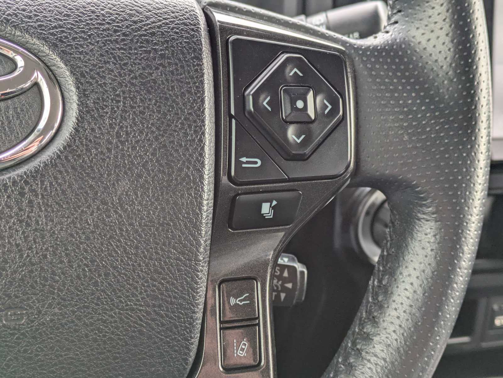 Thumbnail: 2024 Toyota 4Runner - 24