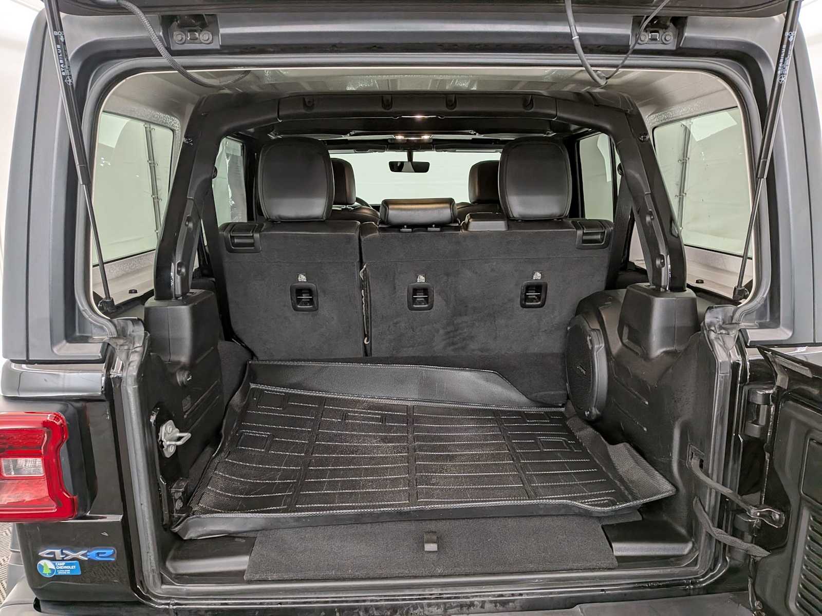 Thumbnail: 2023 Jeep Wrangler - 33