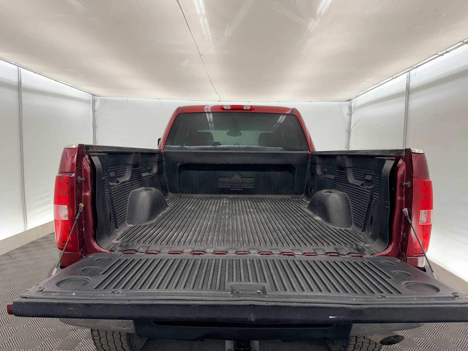 Thumbnail: 2009 Chevrolet Silverado 2500 - 30