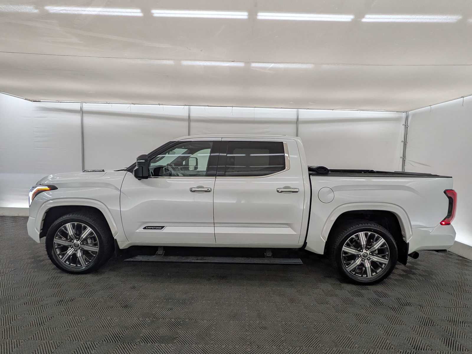 Thumbnail: 2022 Toyota Tundra - 3