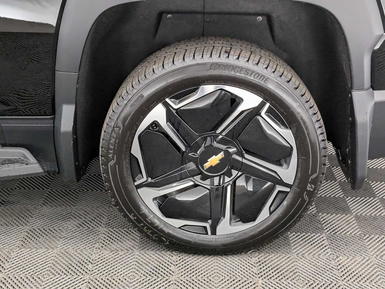 Thumbnail: 2026 Chevrolet Silverado EV - 13