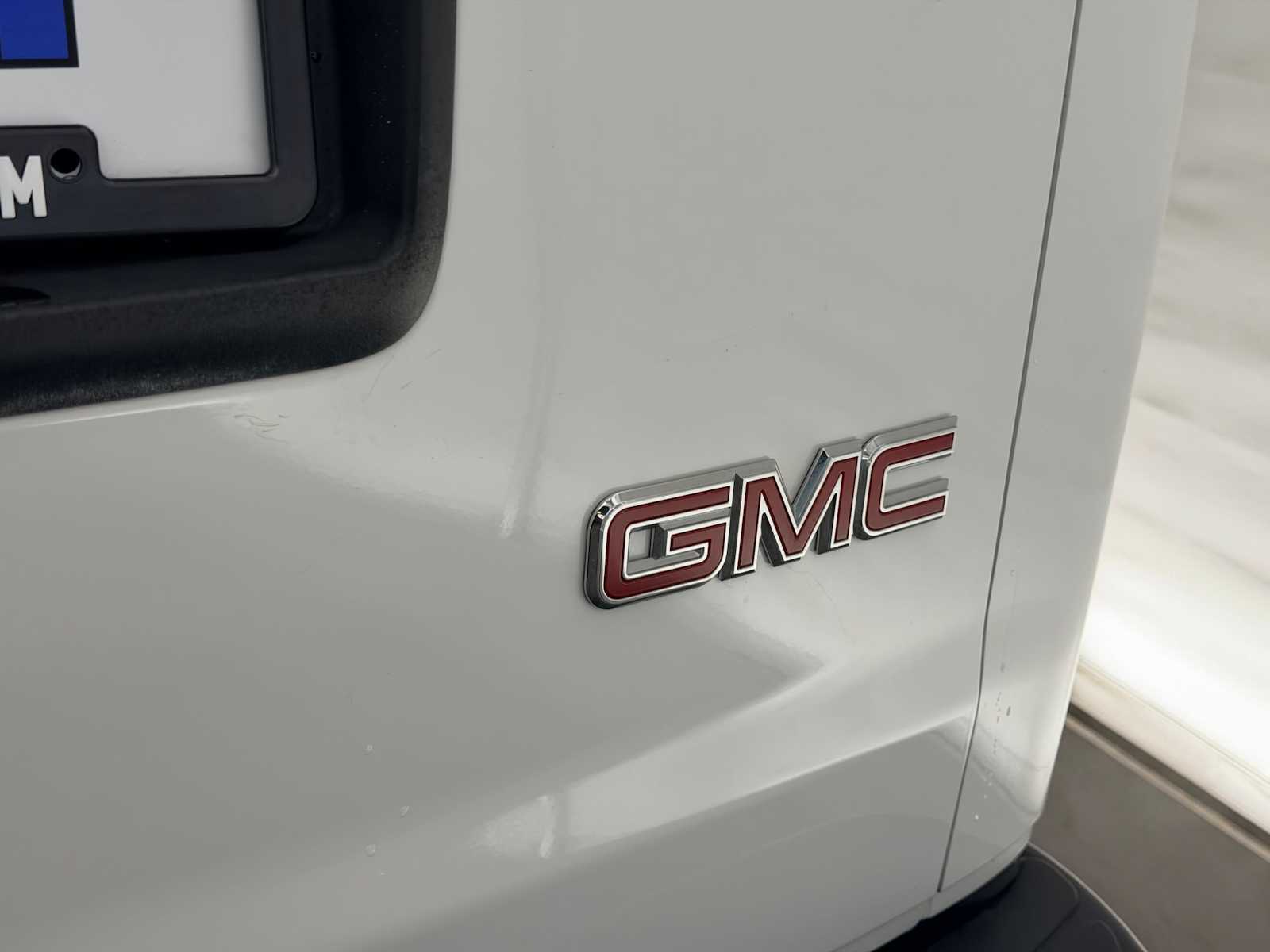 Thumbnail: 2024 GMC Savana - 13