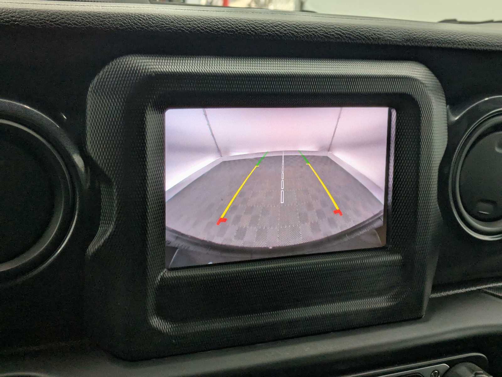 Thumbnail: 2022 Jeep Wrangler - 28