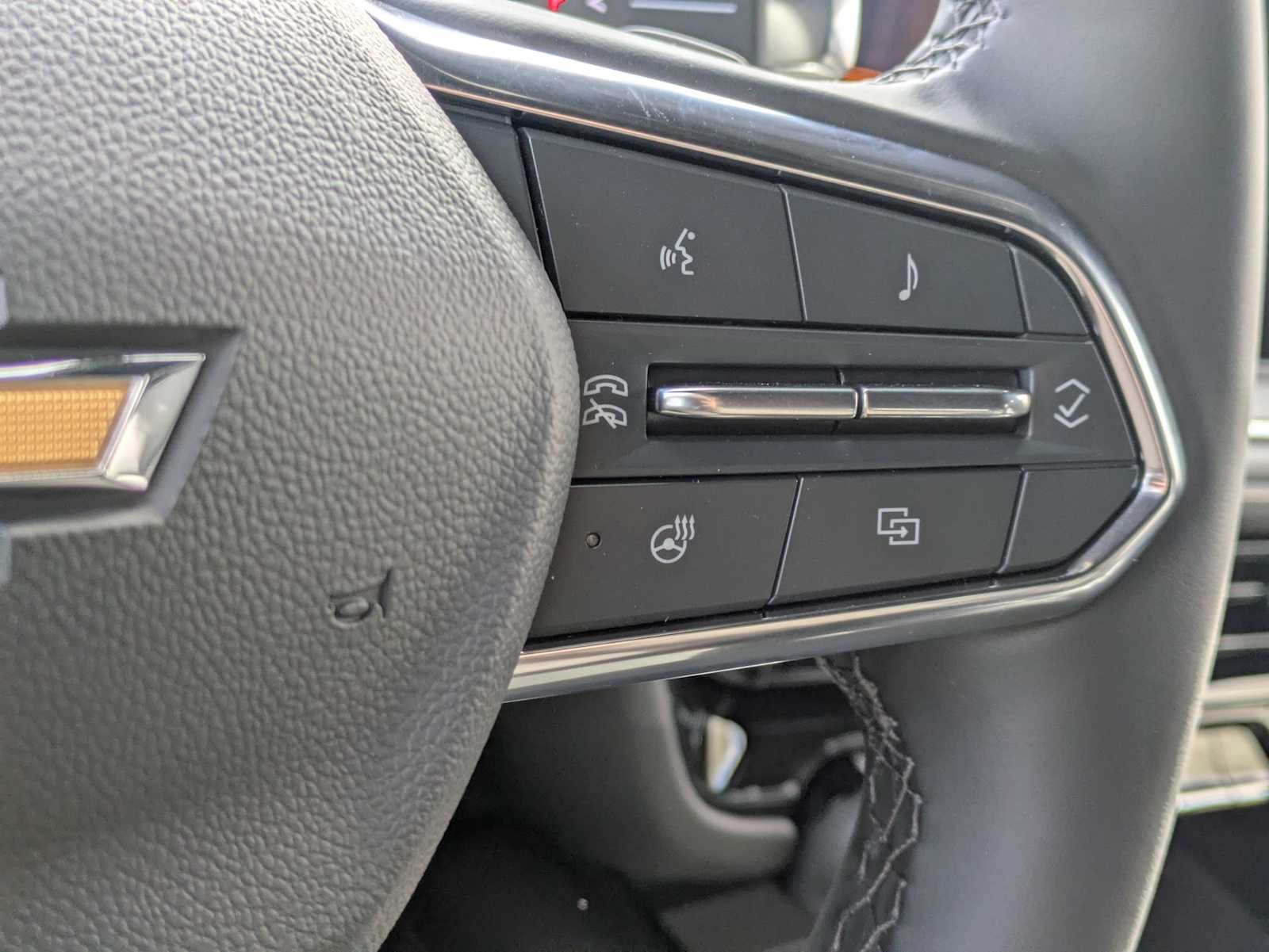 Thumbnail: 2025 Chevrolet Suburban - 27