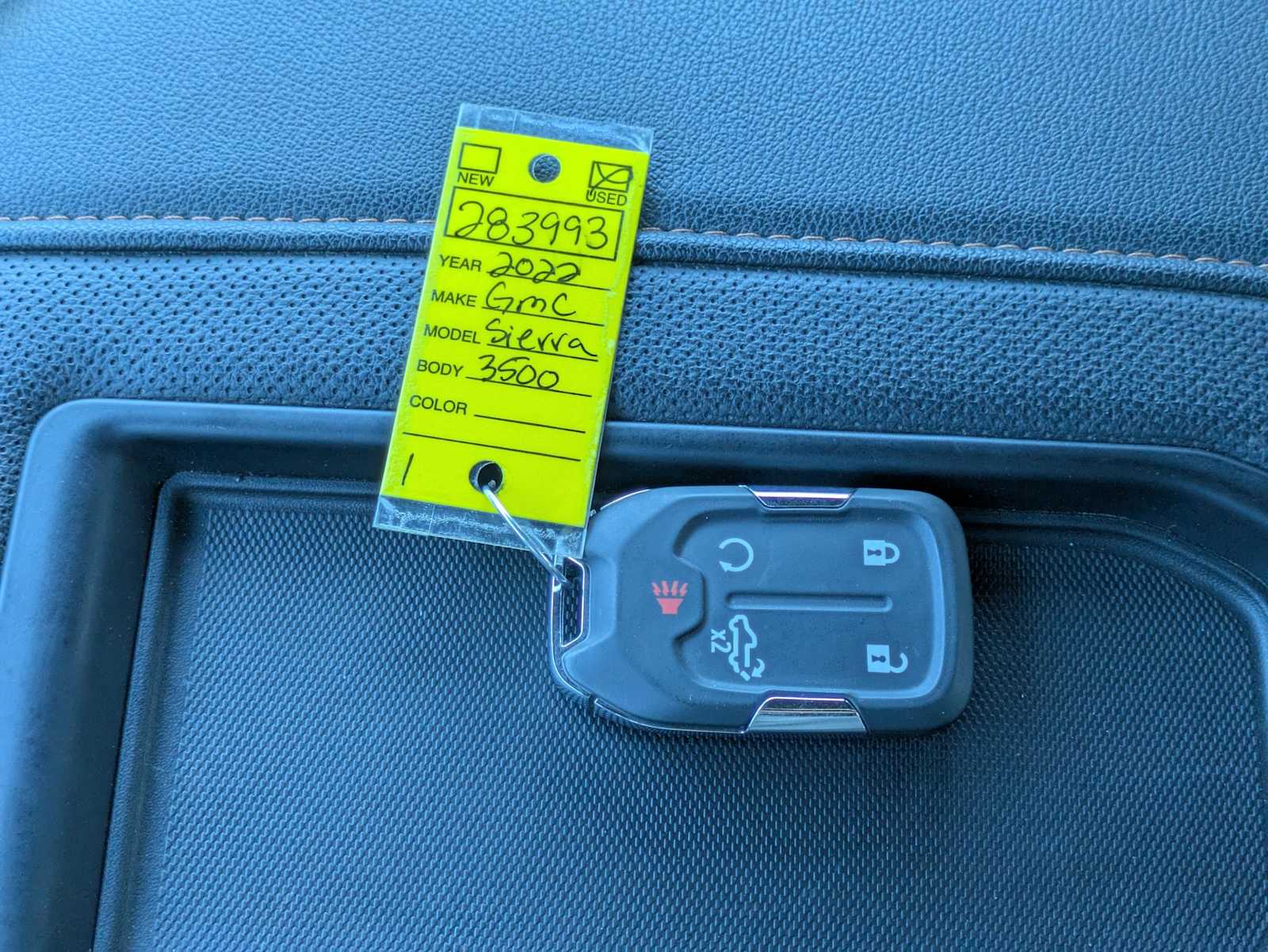 Thumbnail: 2022 GMC Sierra 3500 - 31