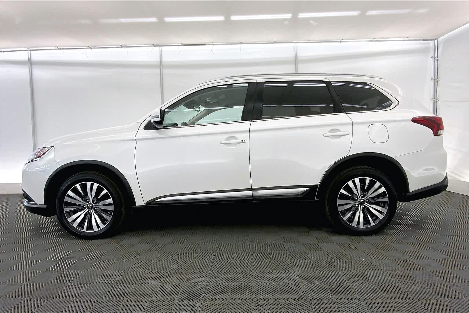 2020 Mitsubishi Outlander SEL 3