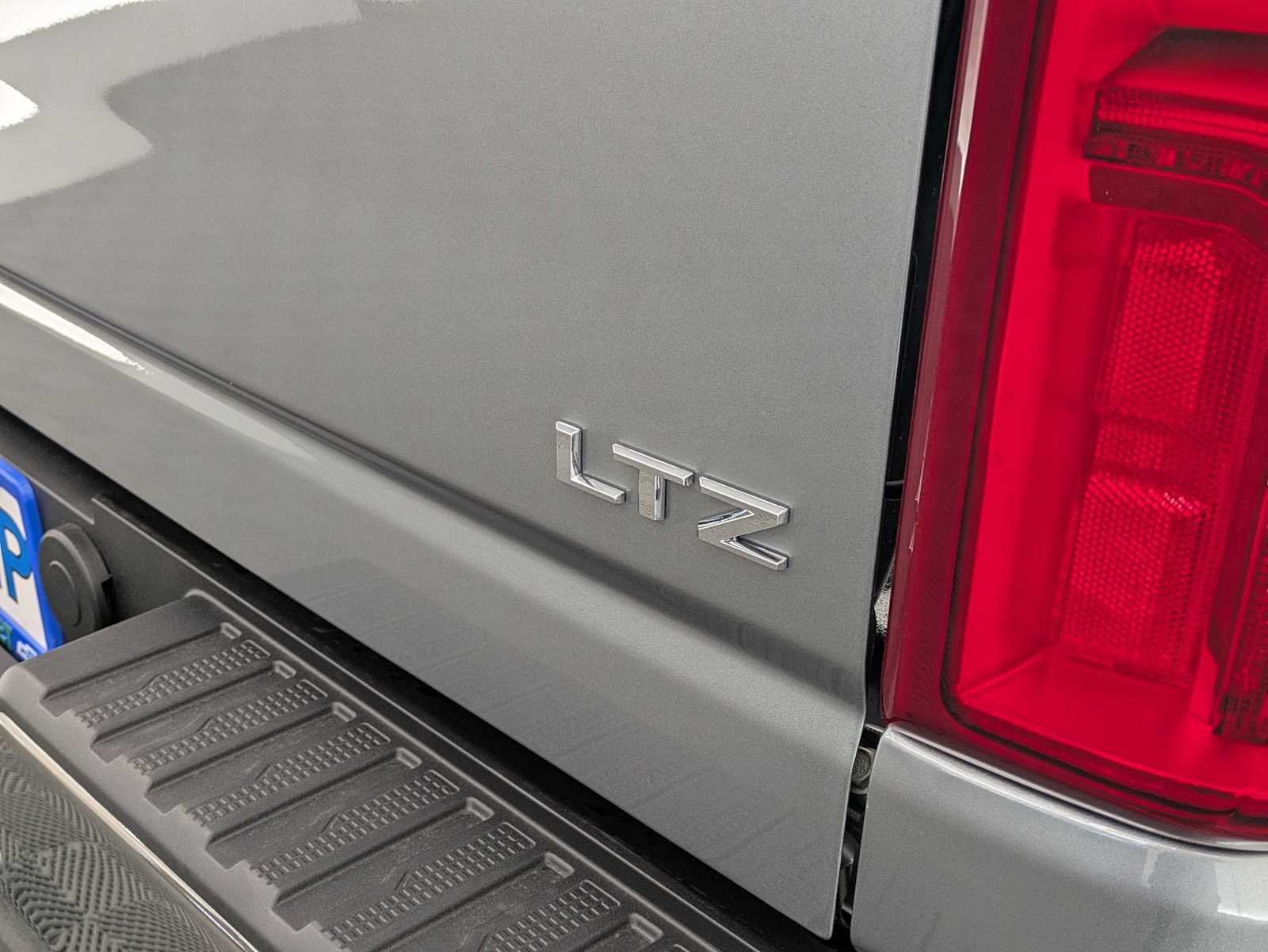 Thumbnail: 2026 Chevrolet Silverado 3500 - 16